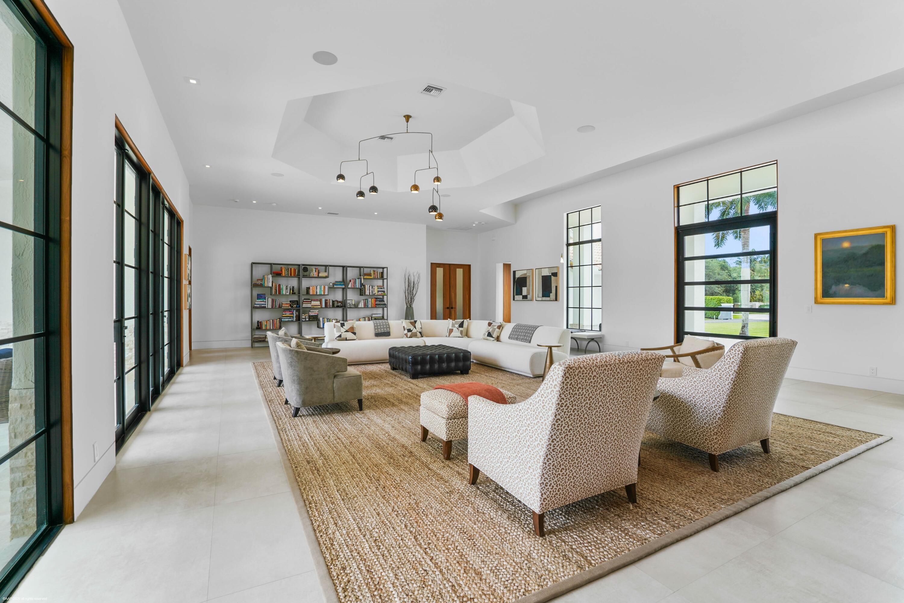 PALM BEACH POINT - Residential