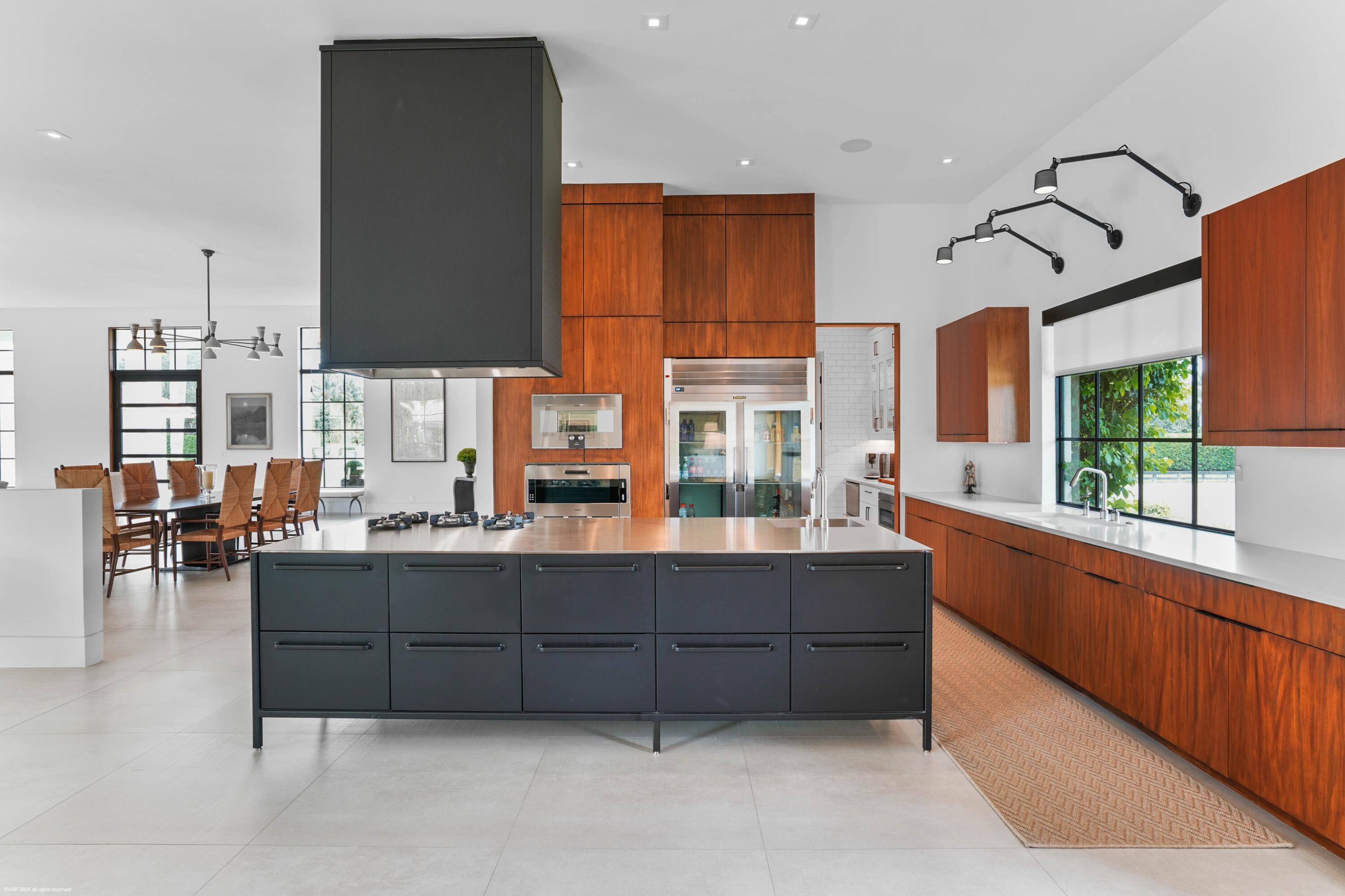 PALM BEACH POINT - Residential