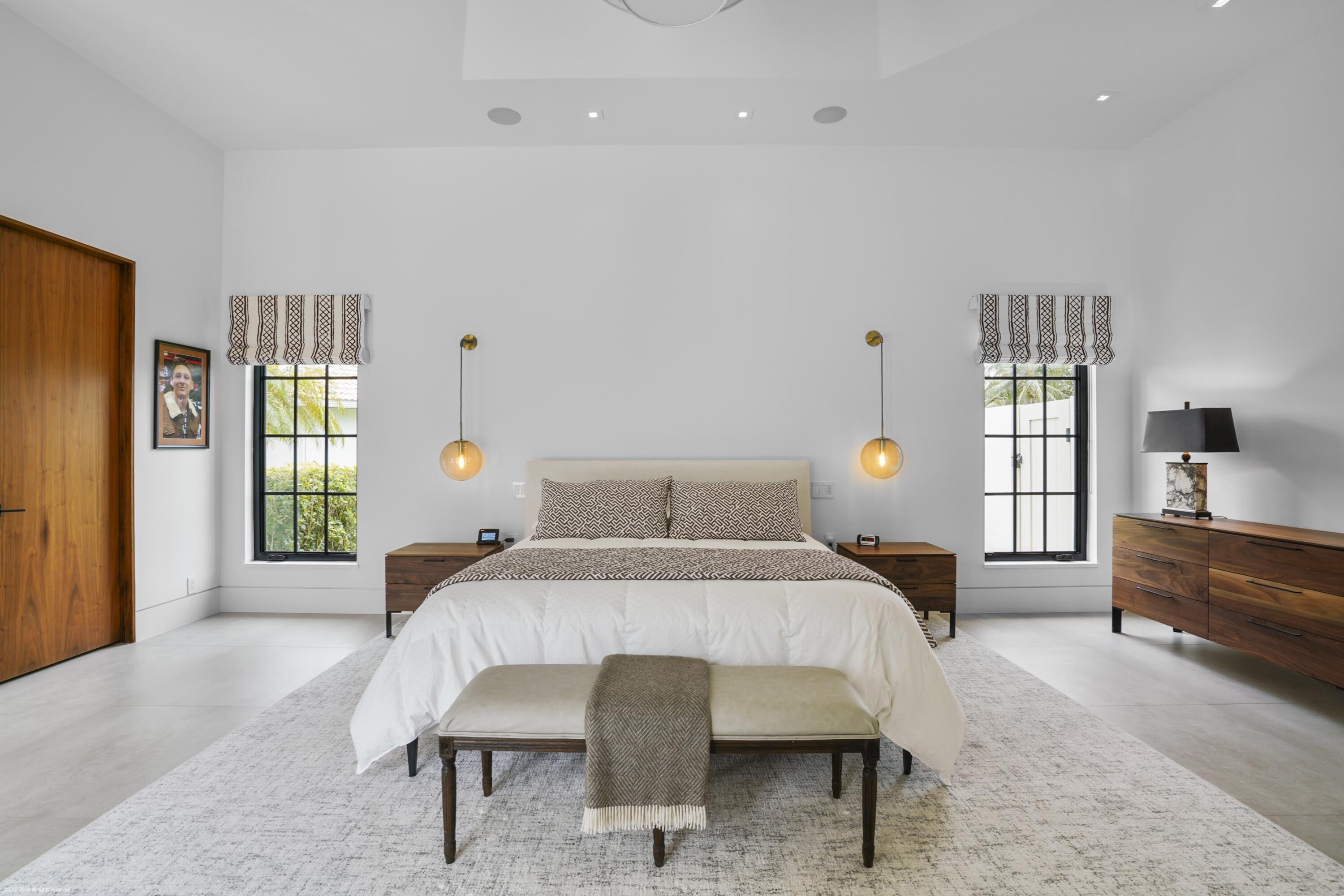 PALM BEACH POINT - Residential