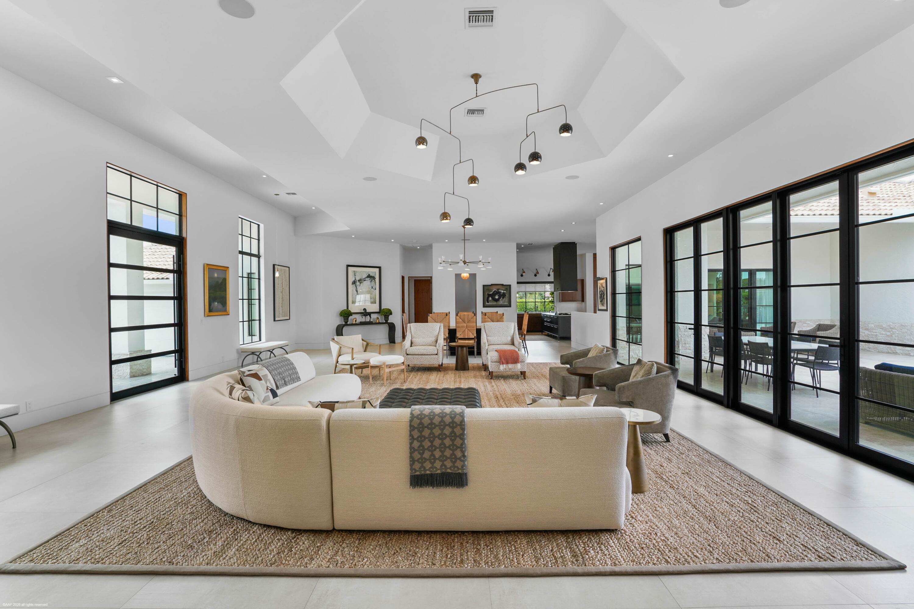 PALM BEACH POINT - Residential