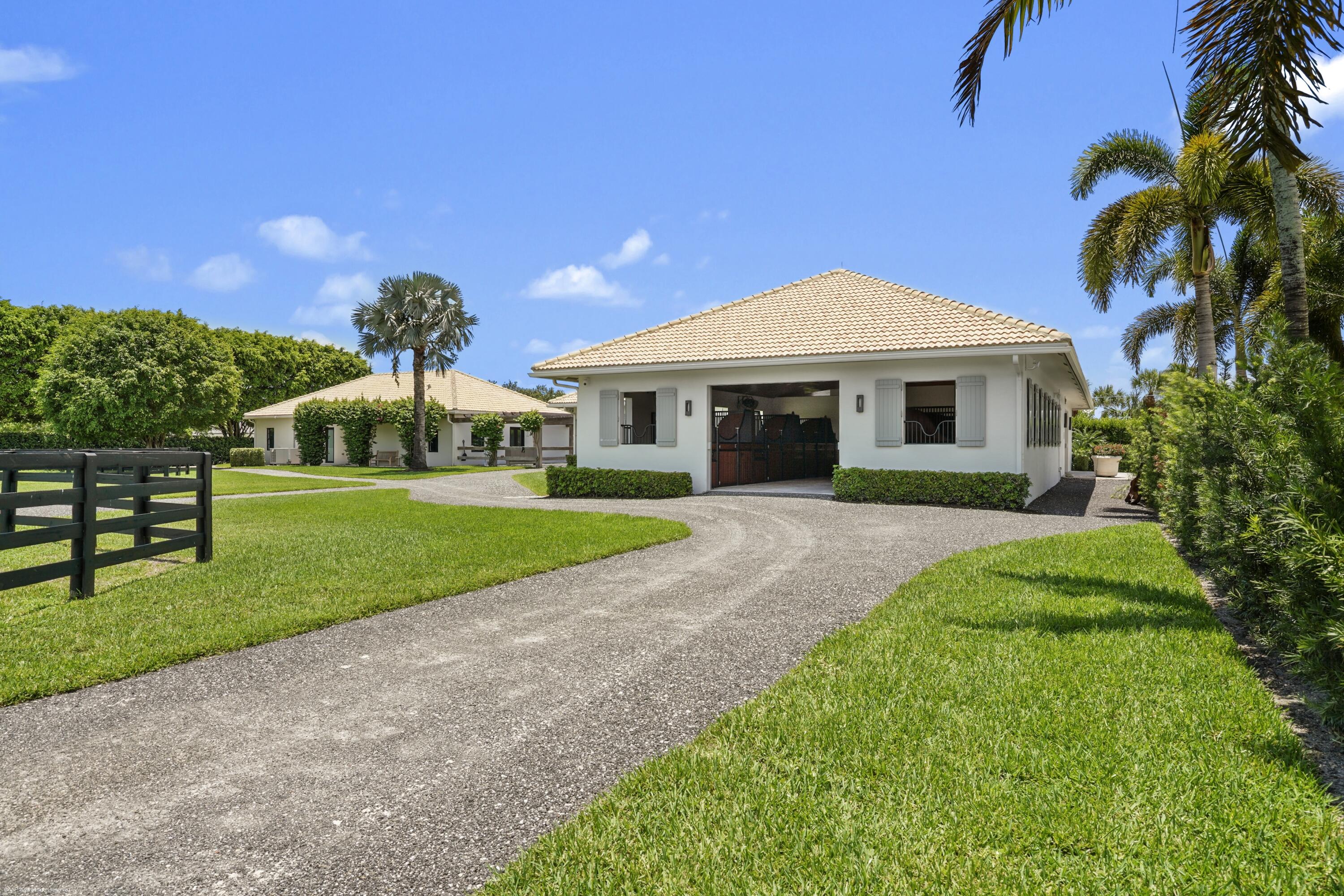PALM BEACH POINT - Residential