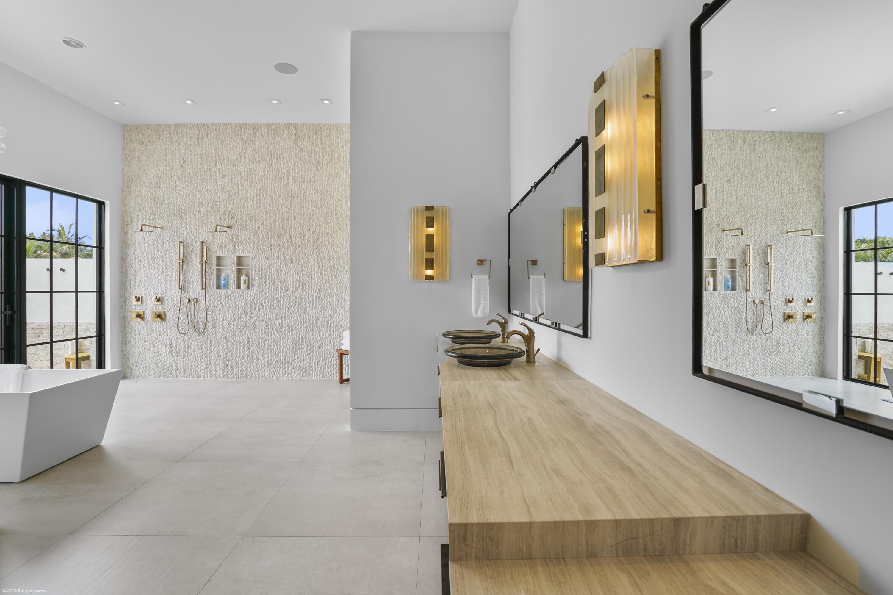 PALM BEACH POINT - Residential