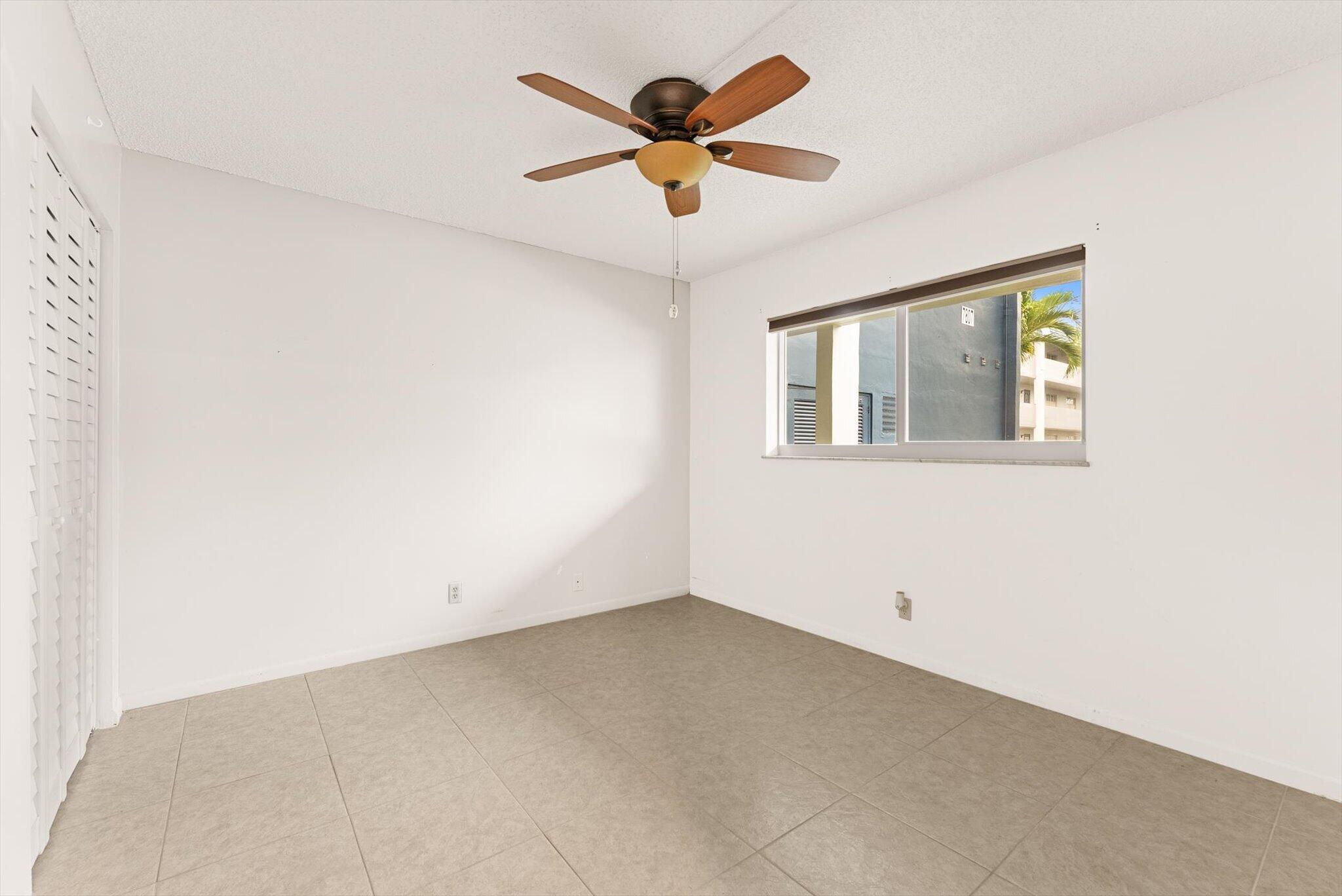 ORIOLE GOLF & TENNIS CLUB CONDO - Residential