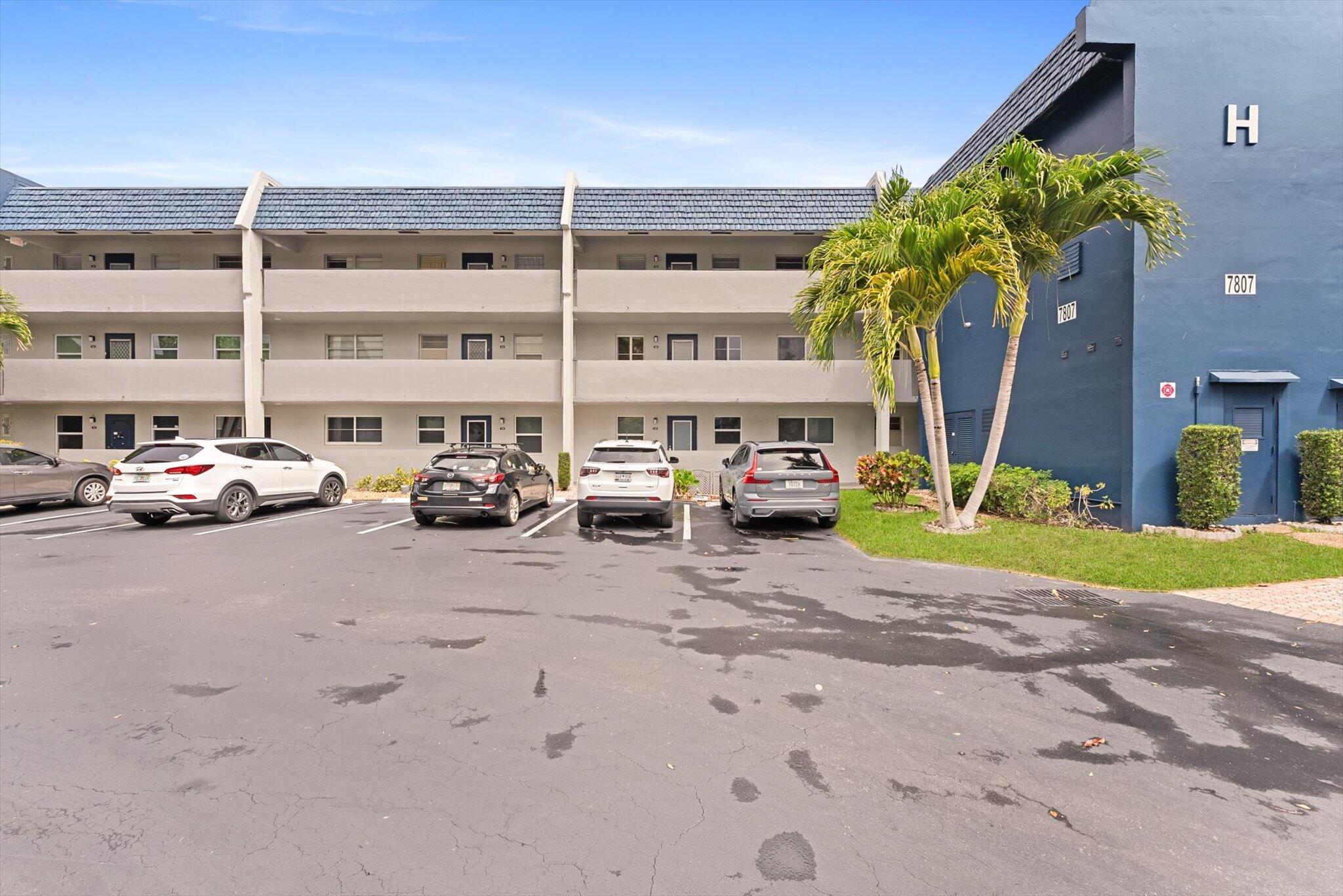 ORIOLE GOLF & TENNIS CLUB CONDO - Residential