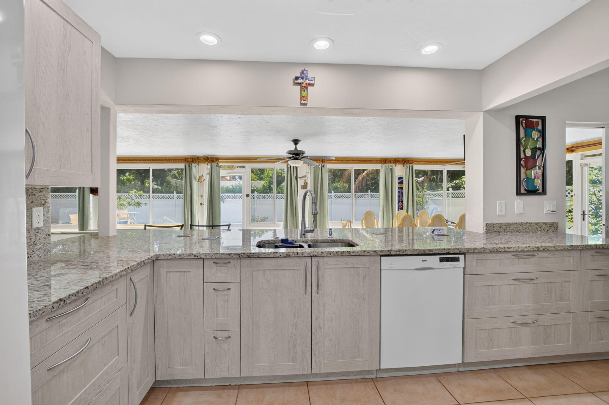 ROYAL OAK HILLS 1ST SEC - Residential
