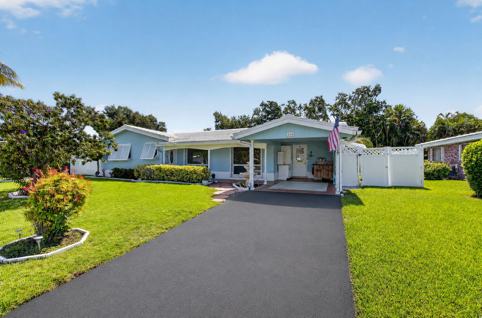 ROYAL OAK HILLS 1ST SEC - Residential