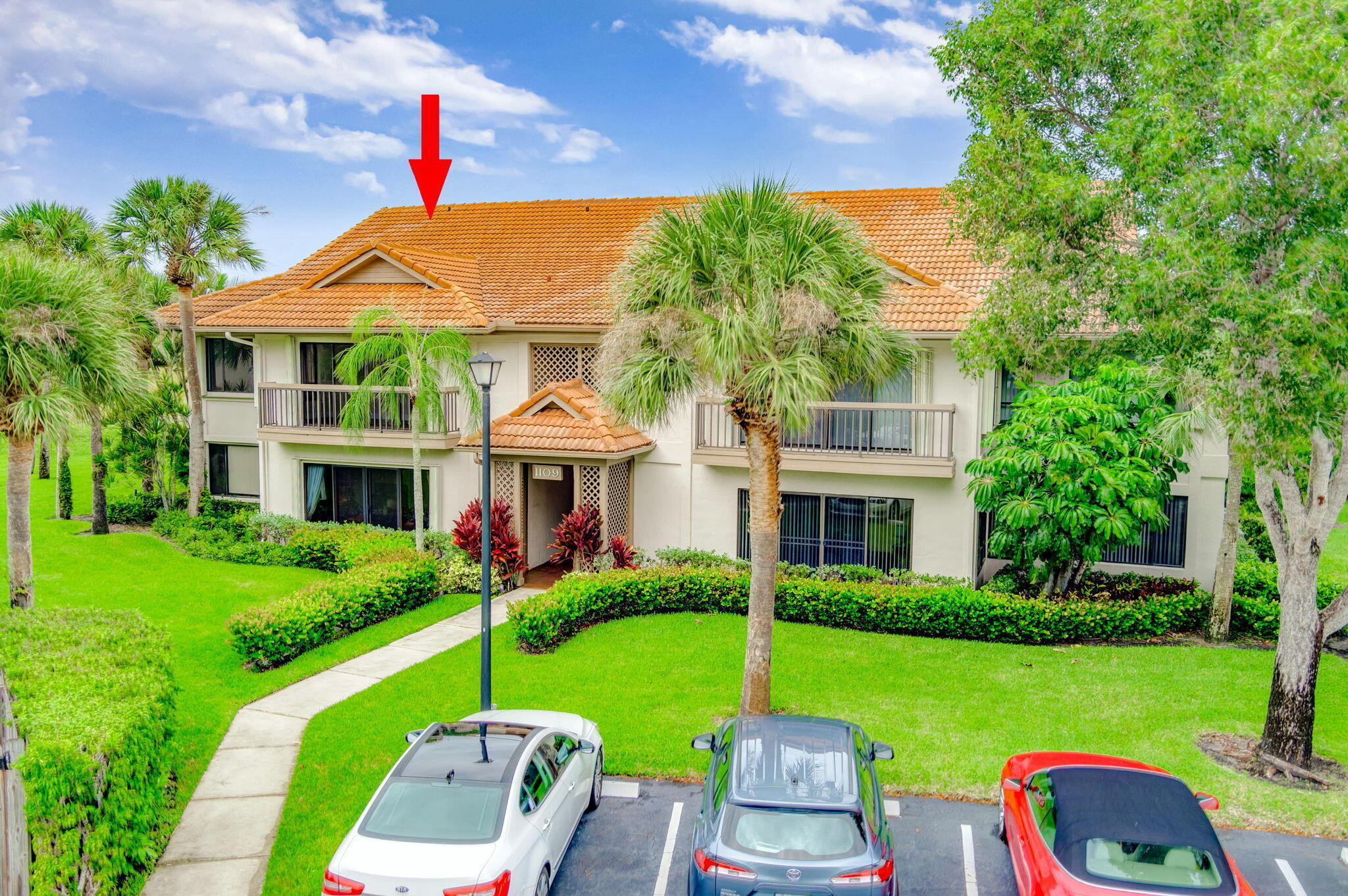 DUNBAR WOODS CONDO I II AND III IN OR4410P782, - Residential