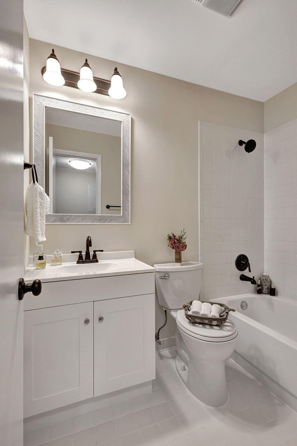 DUNBAR WOODS CONDO I II AND III IN OR4410P782, - Residential