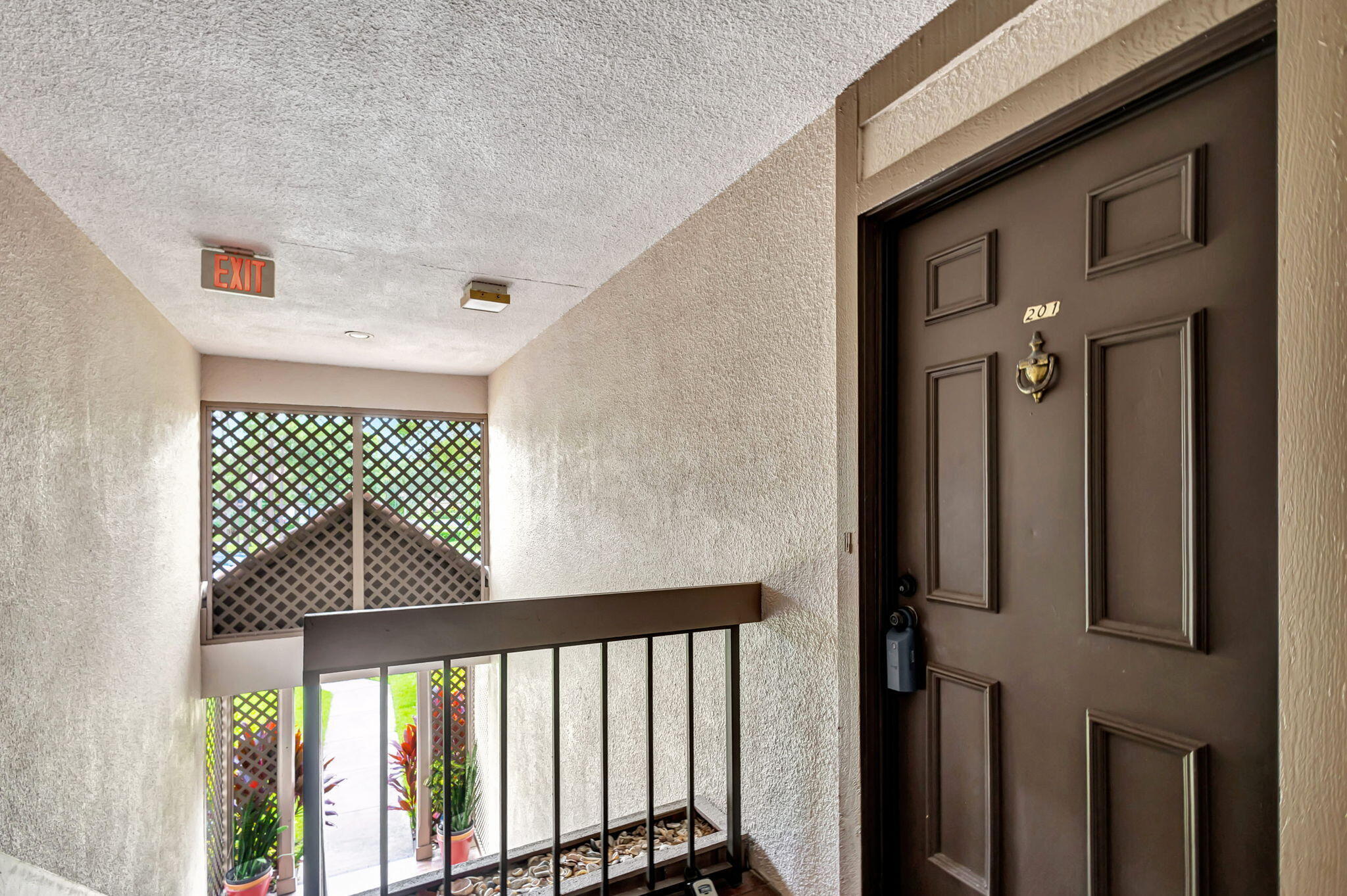 DUNBAR WOODS CONDO I II AND III IN OR4410P782, - Residential