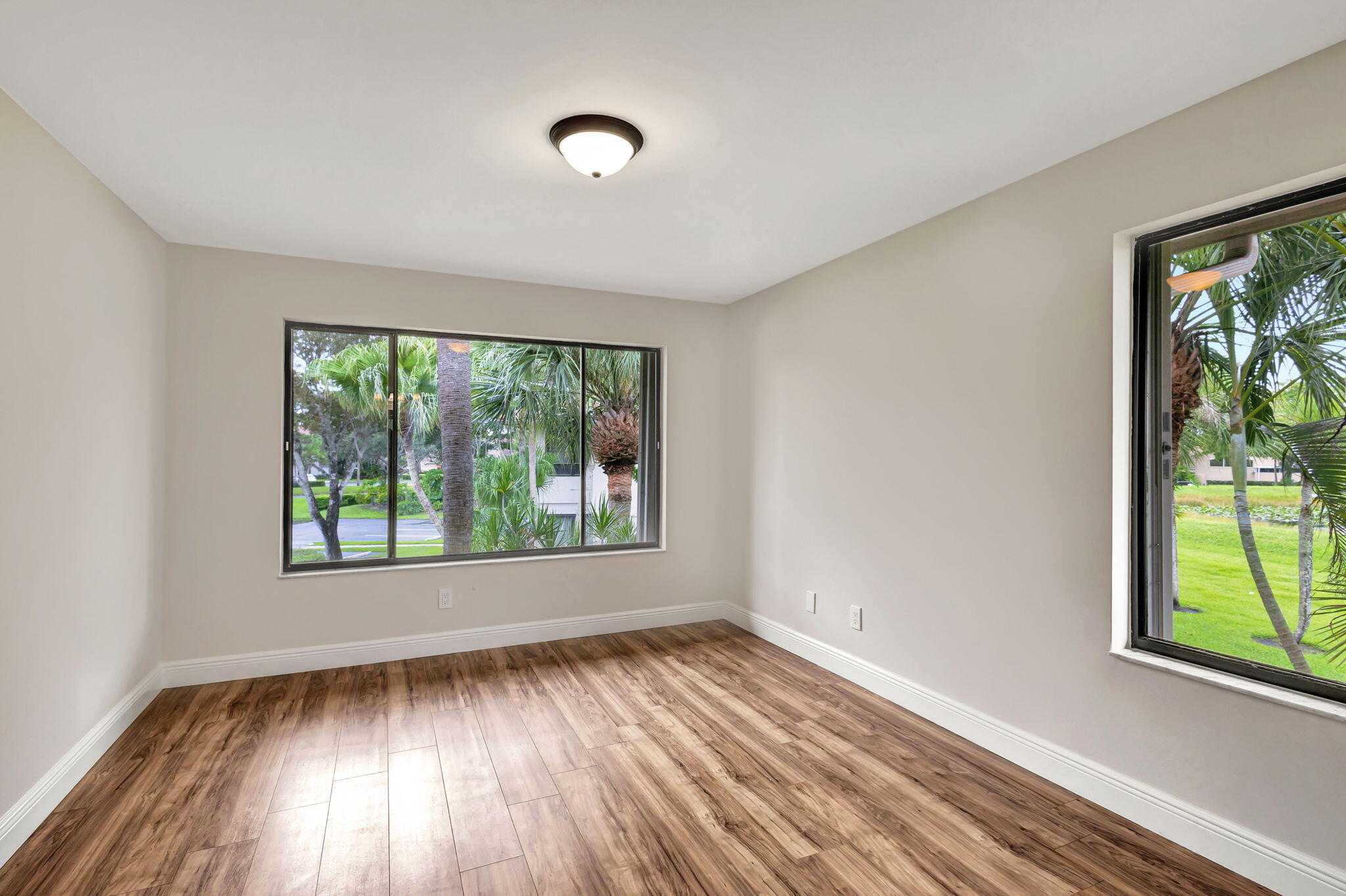 DUNBAR WOODS CONDO I II AND III IN OR4410P782, - Residential