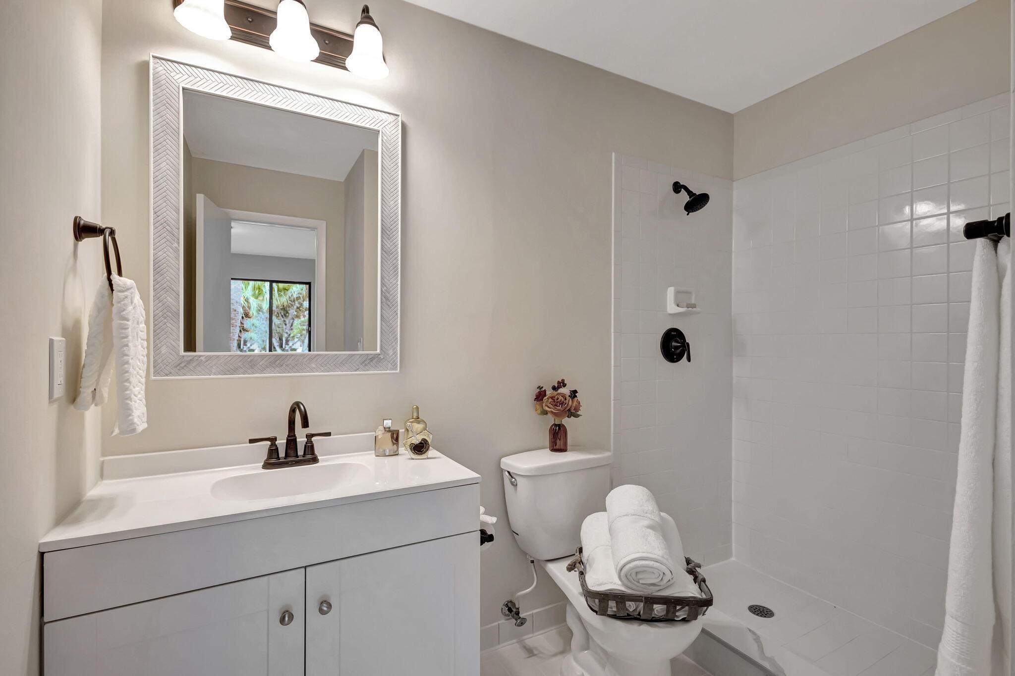 DUNBAR WOODS CONDO I II AND III IN OR4410P782, - Residential