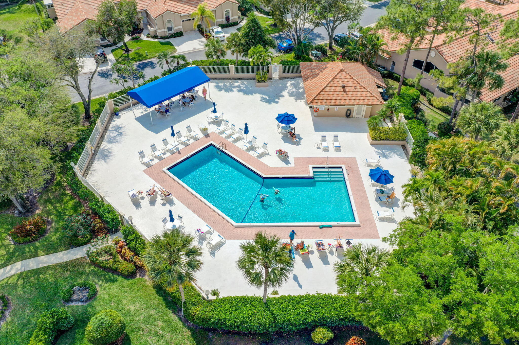 DUNBAR WOODS CONDO I II AND III IN OR4410P782, - Residential