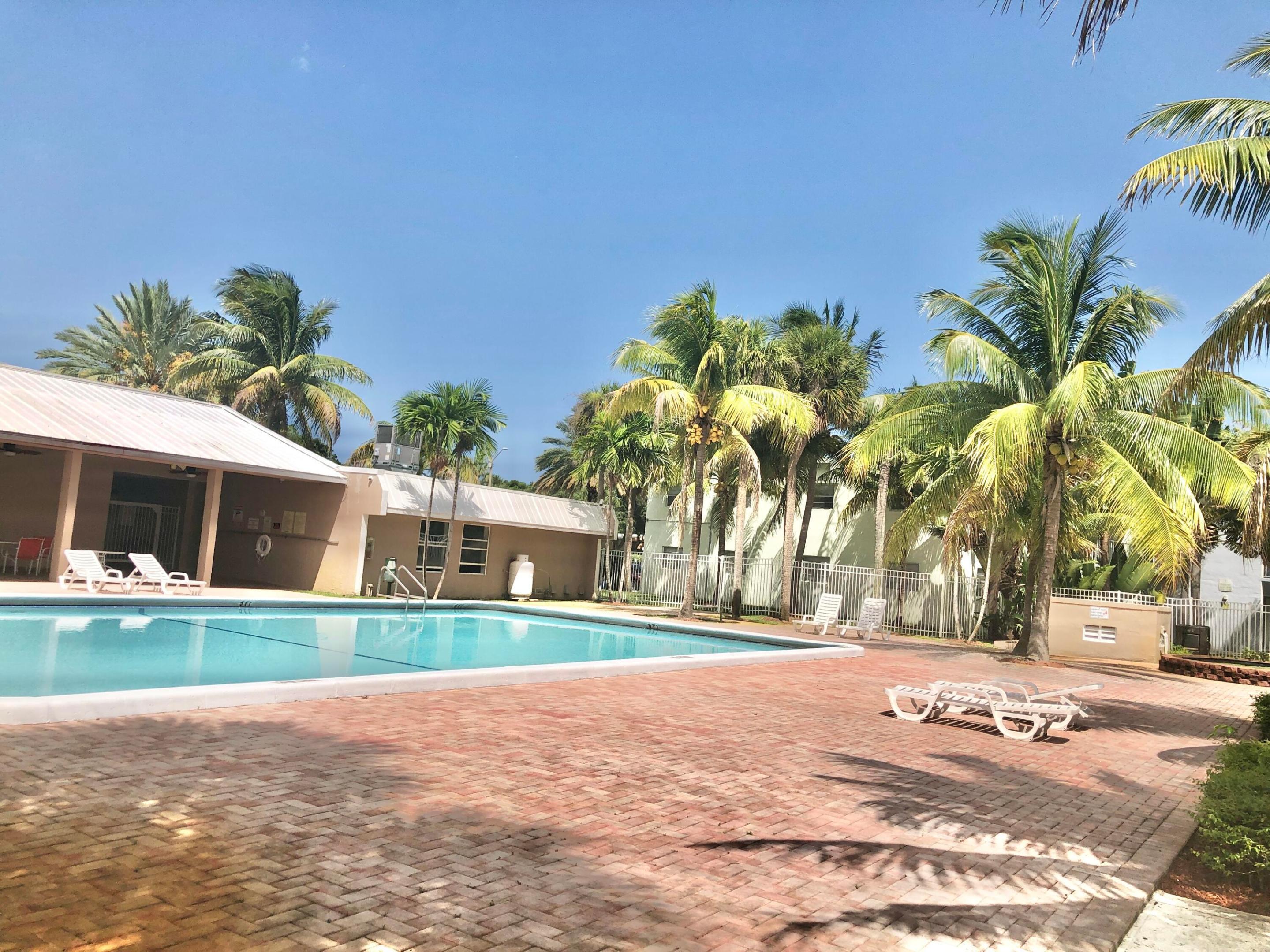 CLEAR LAKE PALMS CONDO - Residential