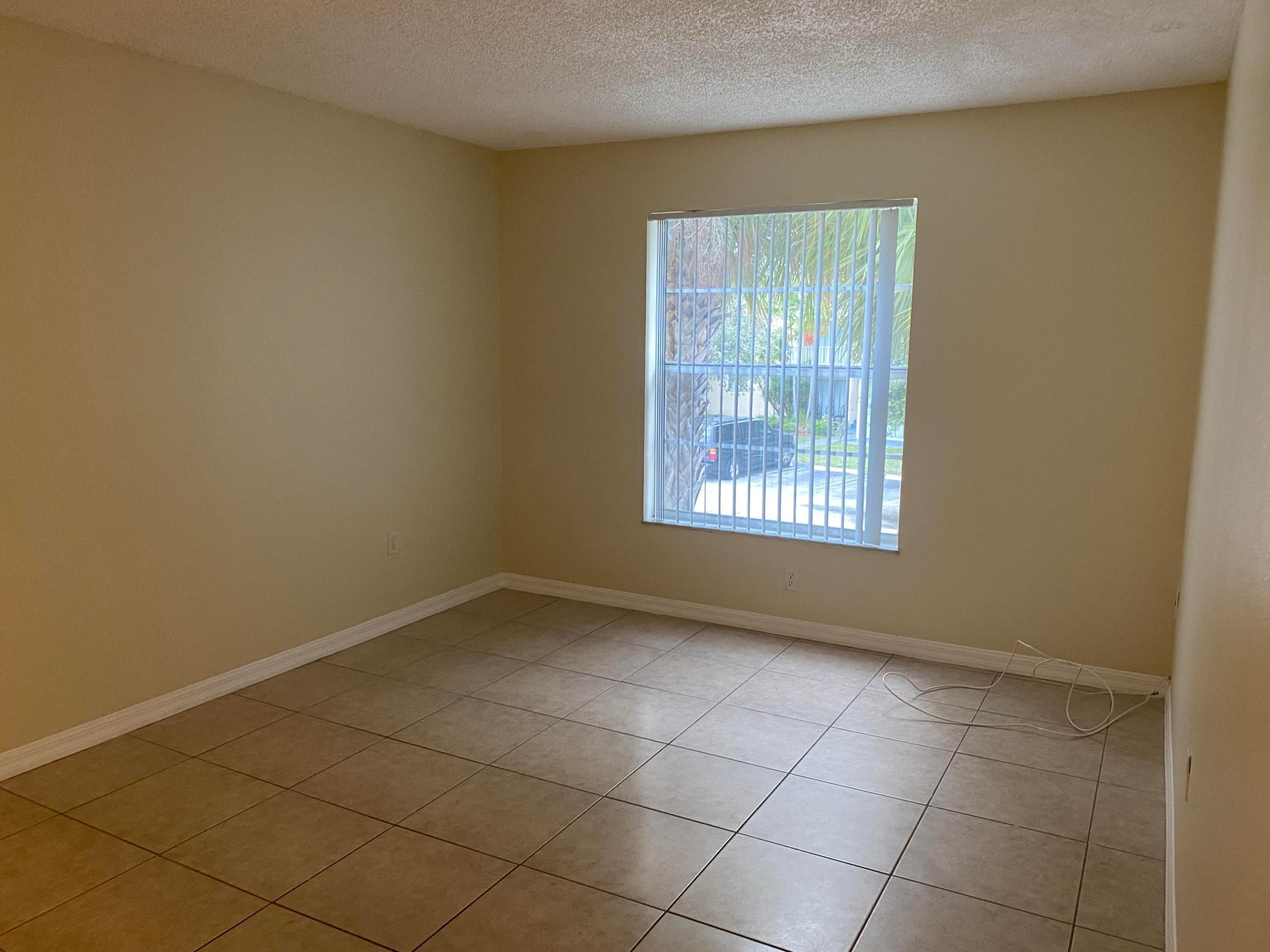 CLEAR LAKE PALMS CONDO - Residential
