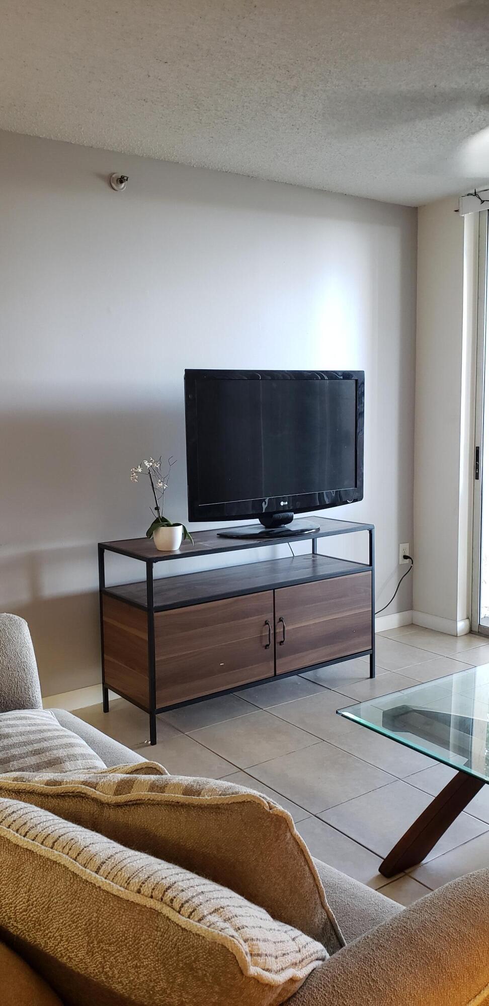 MILANO CONDO - Residential Lease