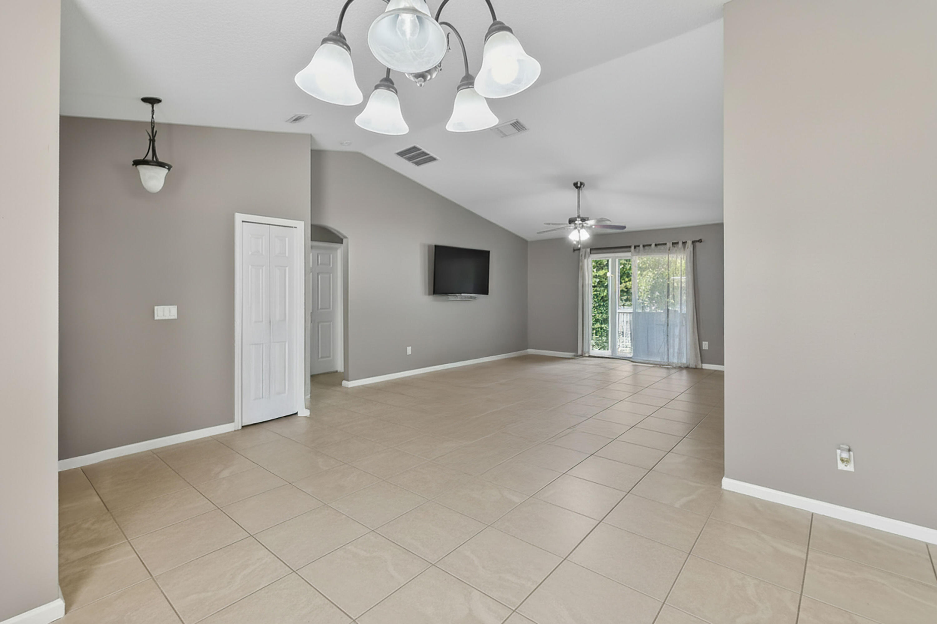 PORT ST LUCIE SECTION 12 - Residential