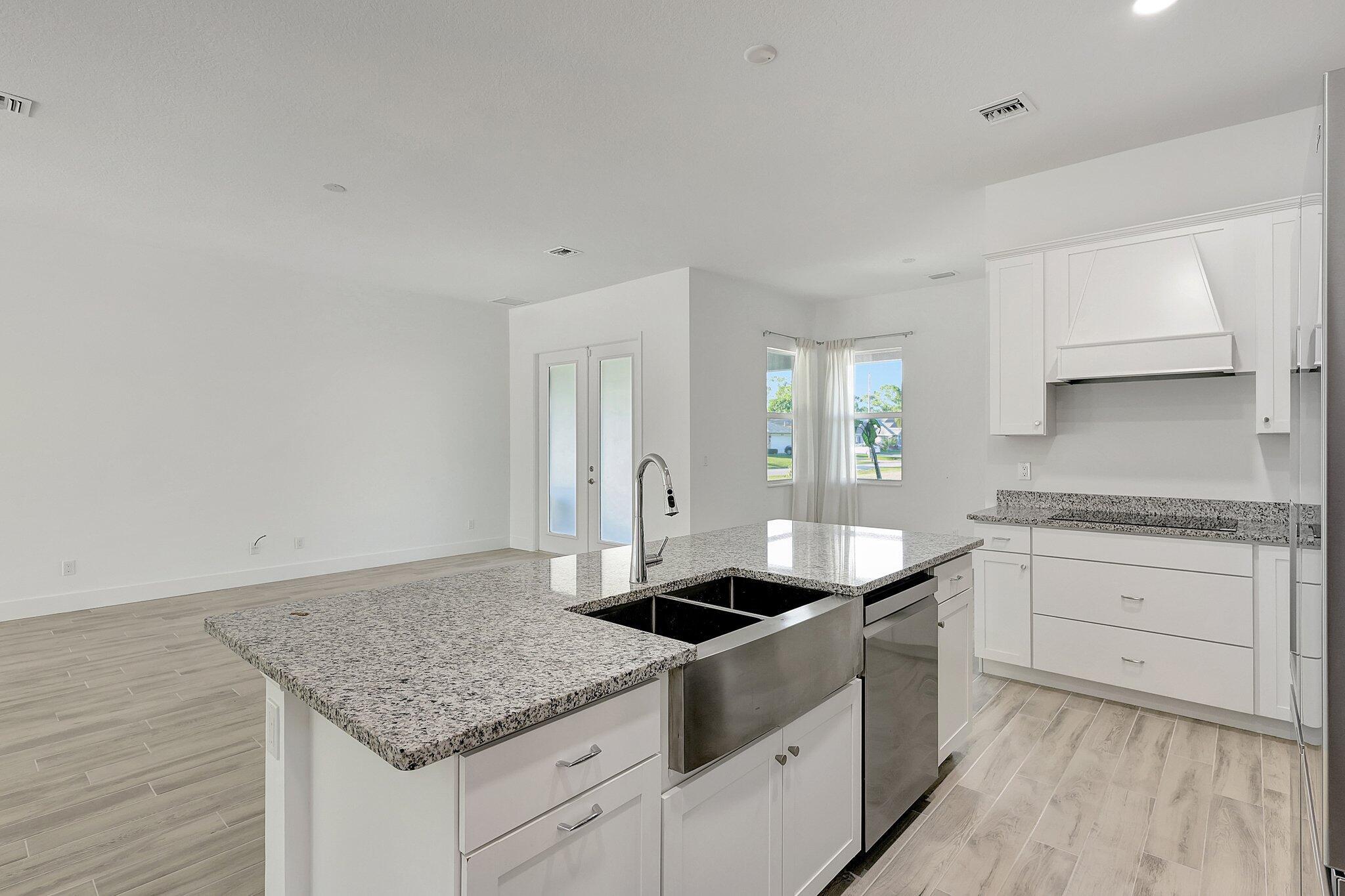PORT ST LUCIE SECTION 19 - Residential Lease