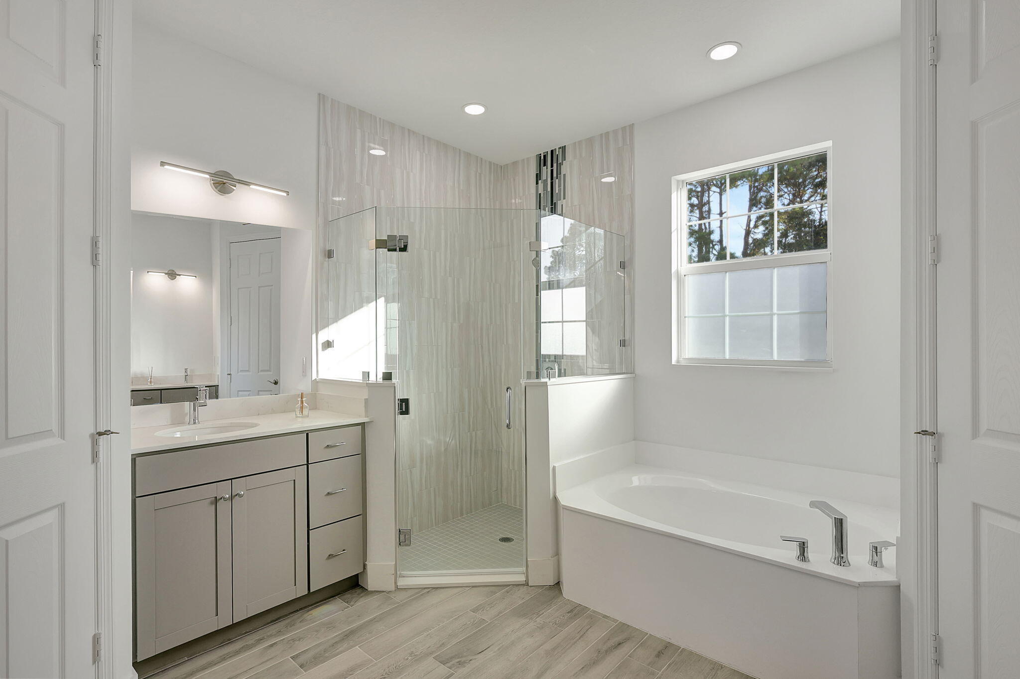 PORT ST LUCIE SECTION 19 - Residential Lease