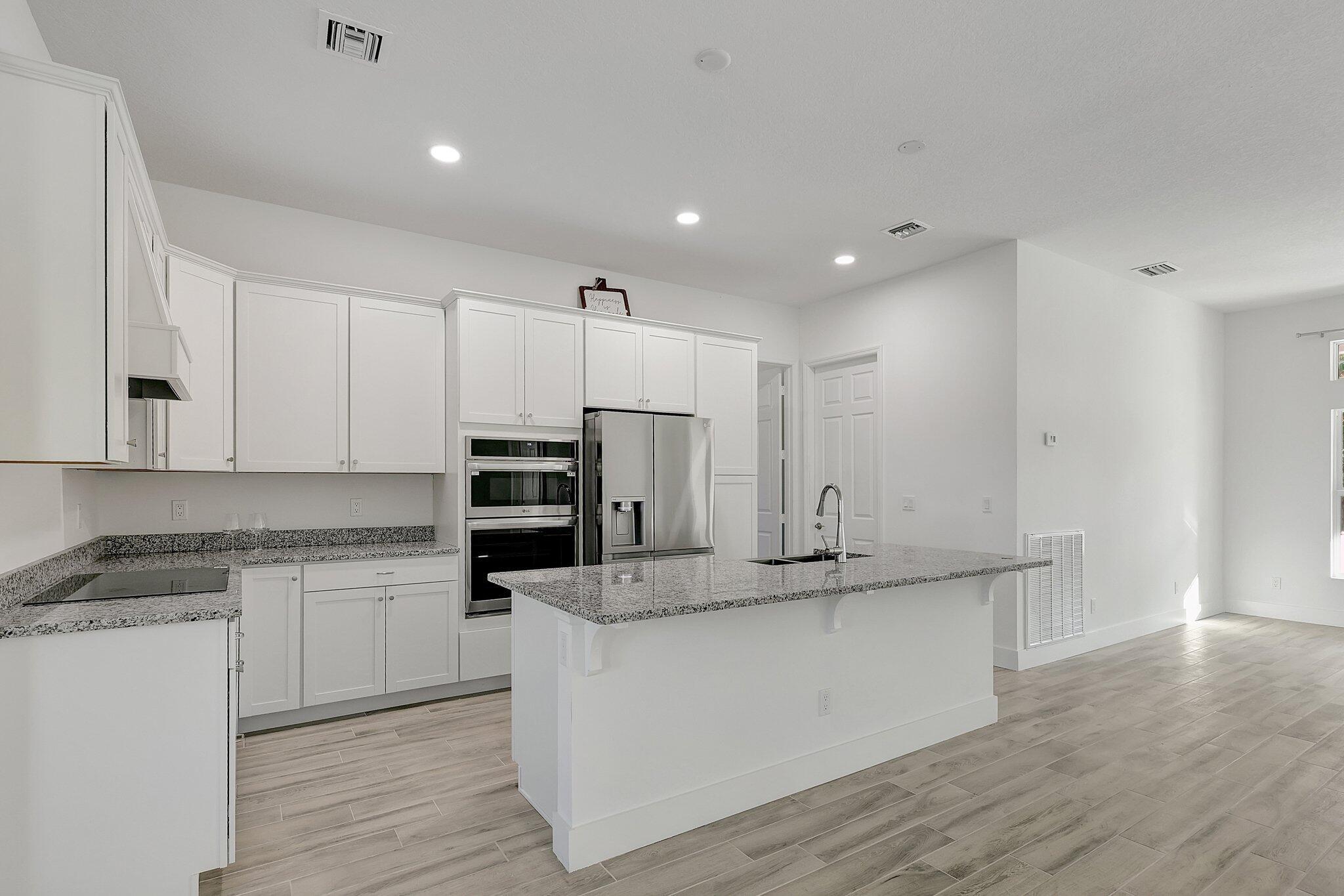 PORT ST LUCIE SECTION 19 - Residential Lease