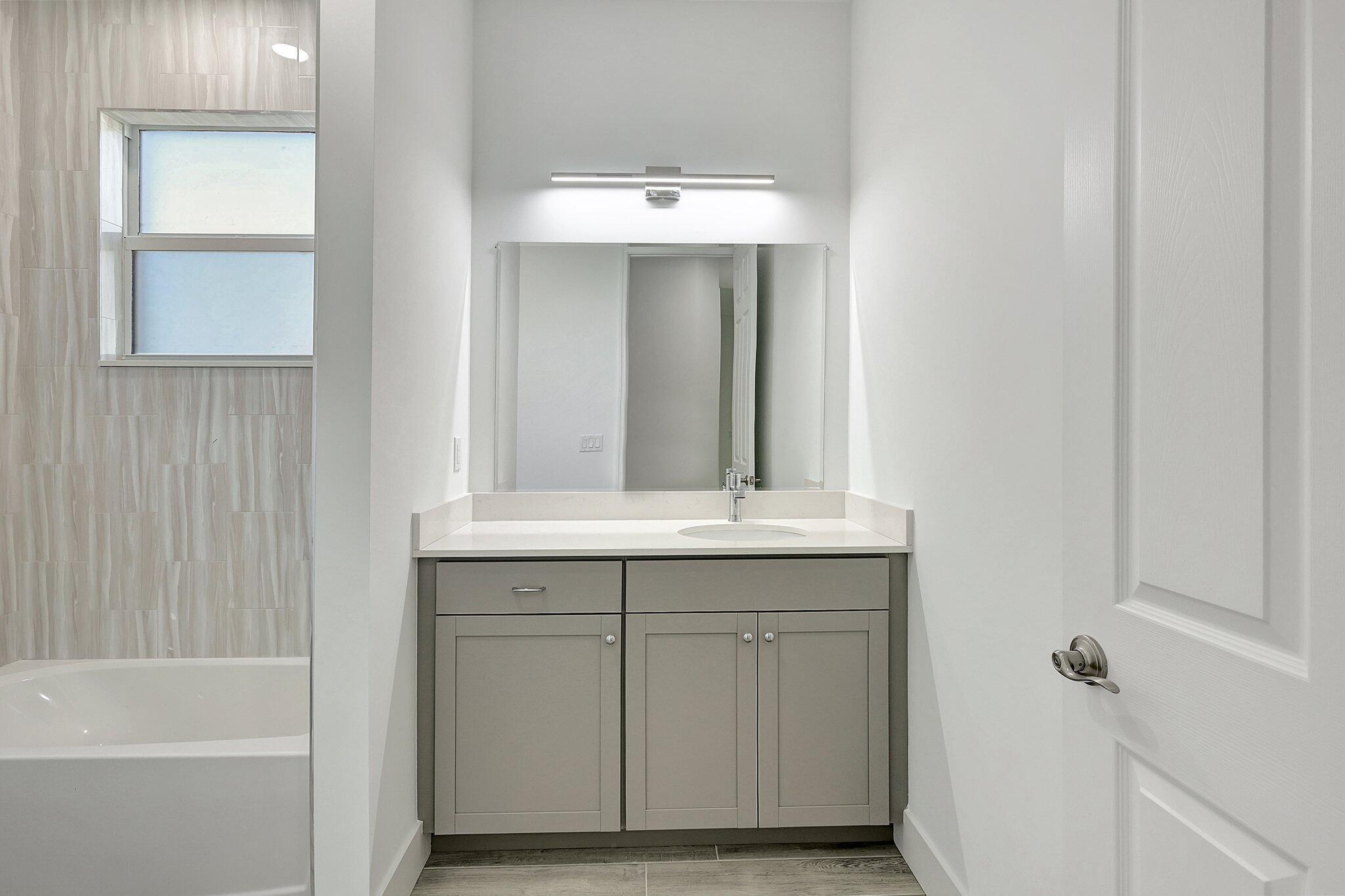 PORT ST LUCIE SECTION 19 - Residential Lease