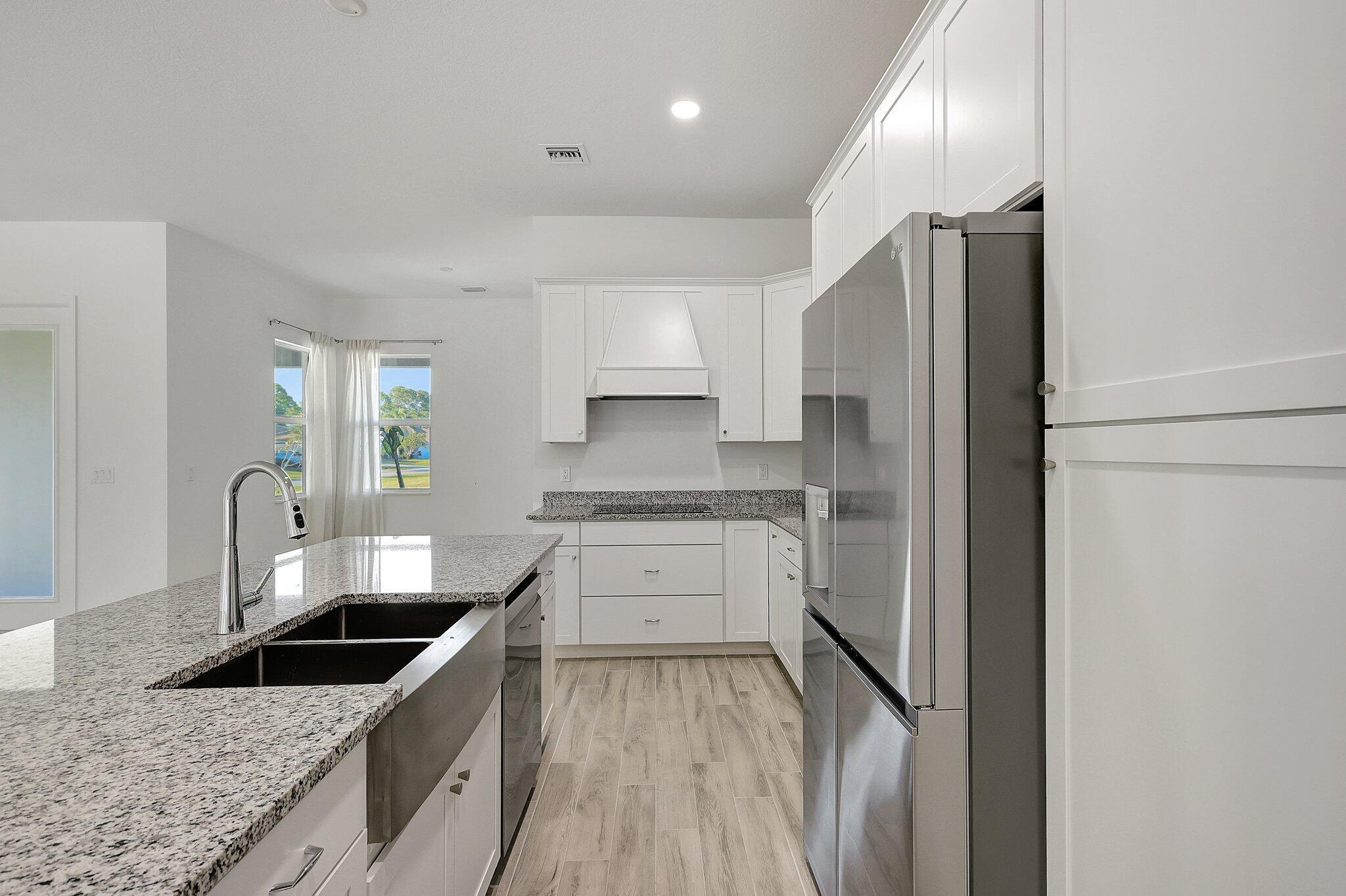 PORT ST LUCIE SECTION 19 - Residential Lease
