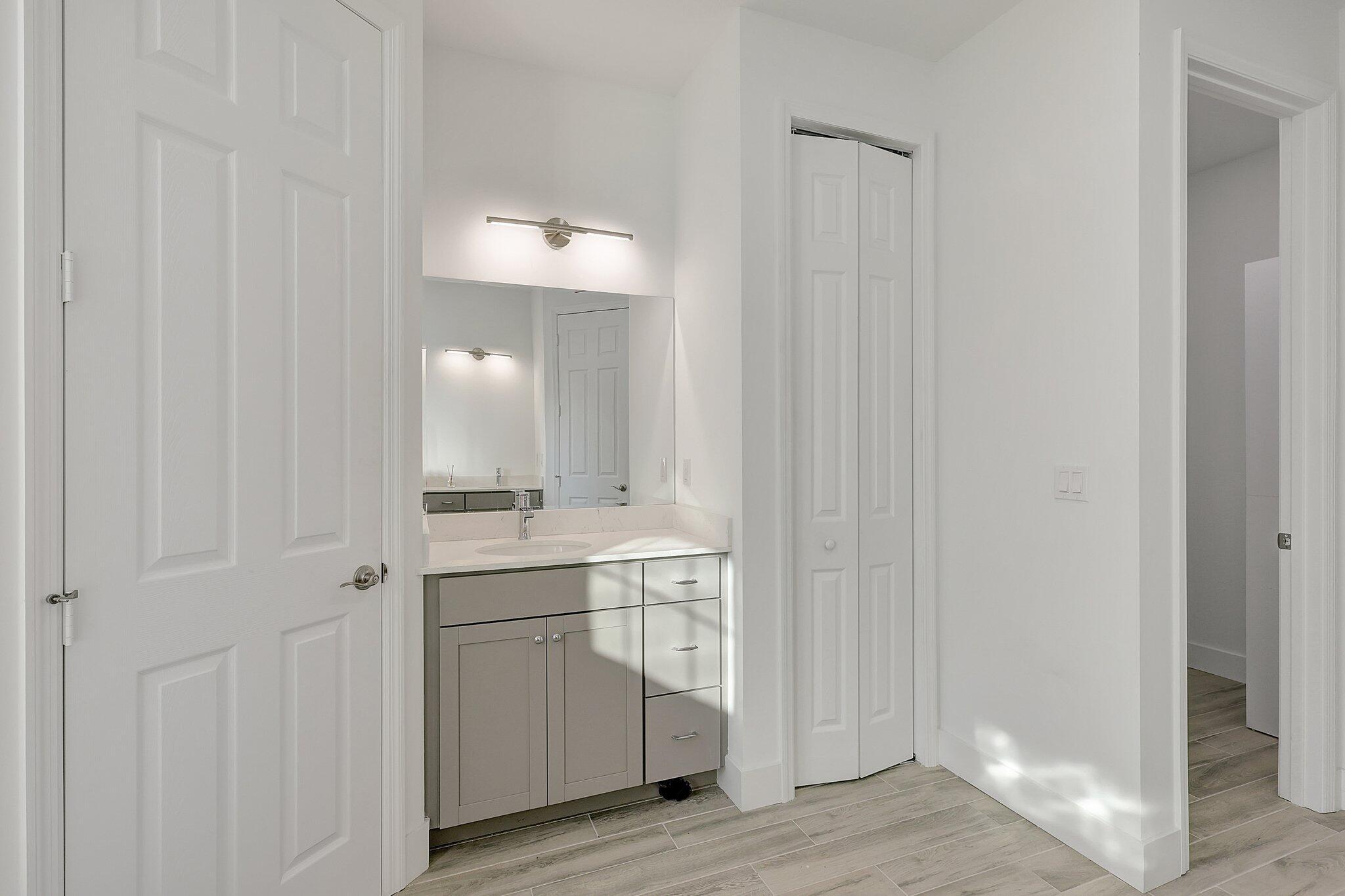 PORT ST LUCIE SECTION 19 - Residential Lease