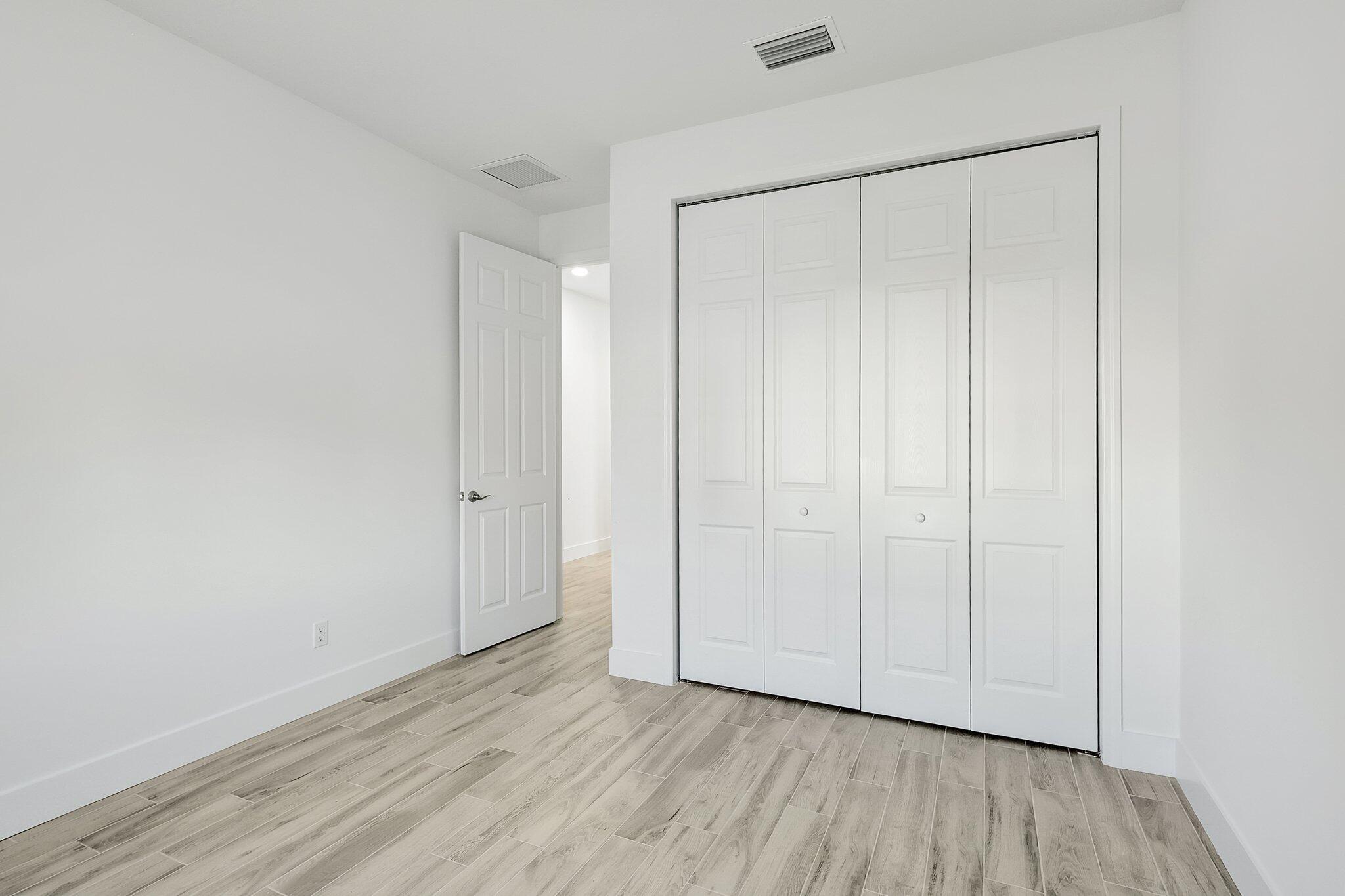 PORT ST LUCIE SECTION 19 - Residential Lease