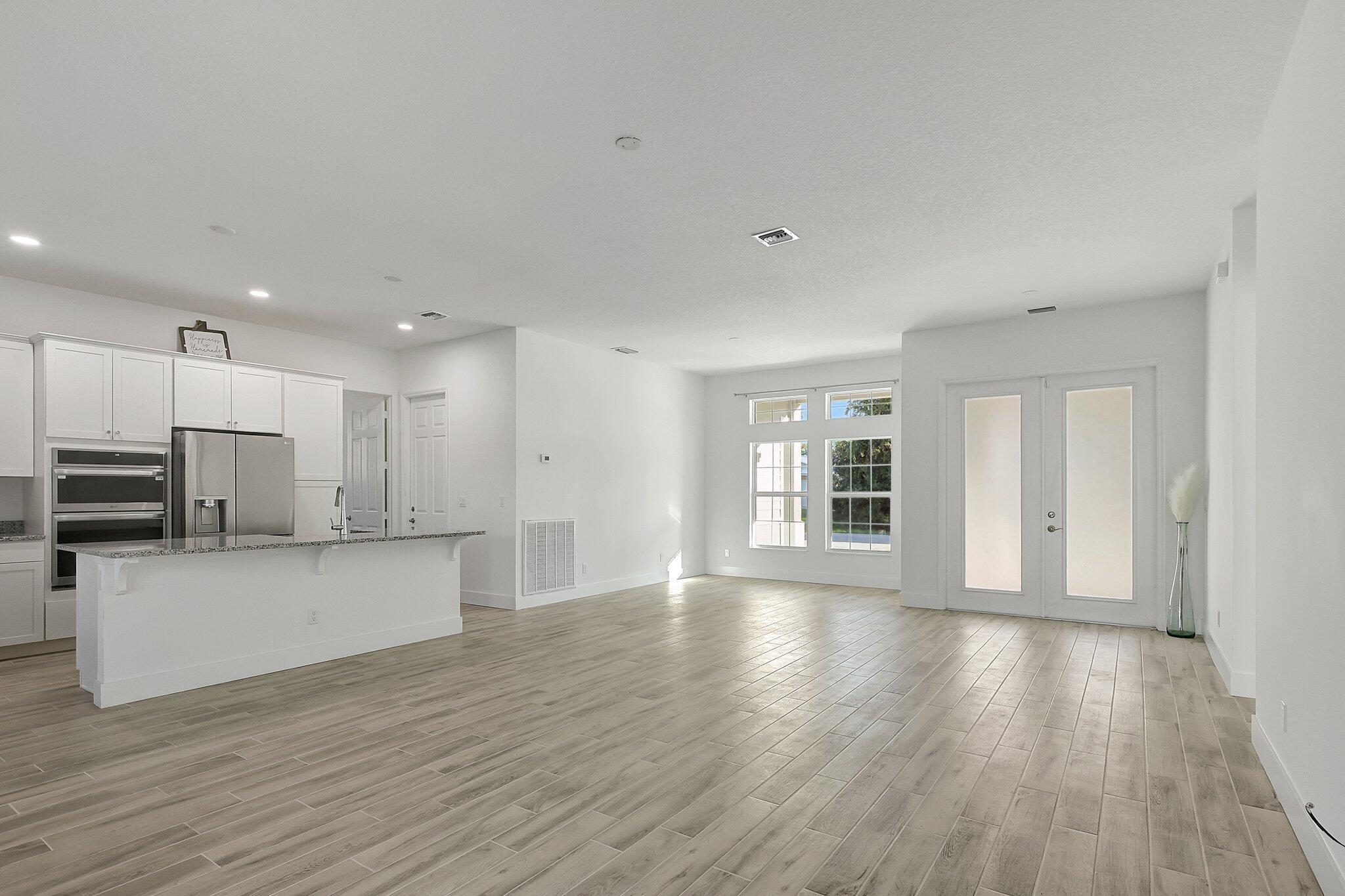 PORT ST LUCIE SECTION 19 - Residential Lease