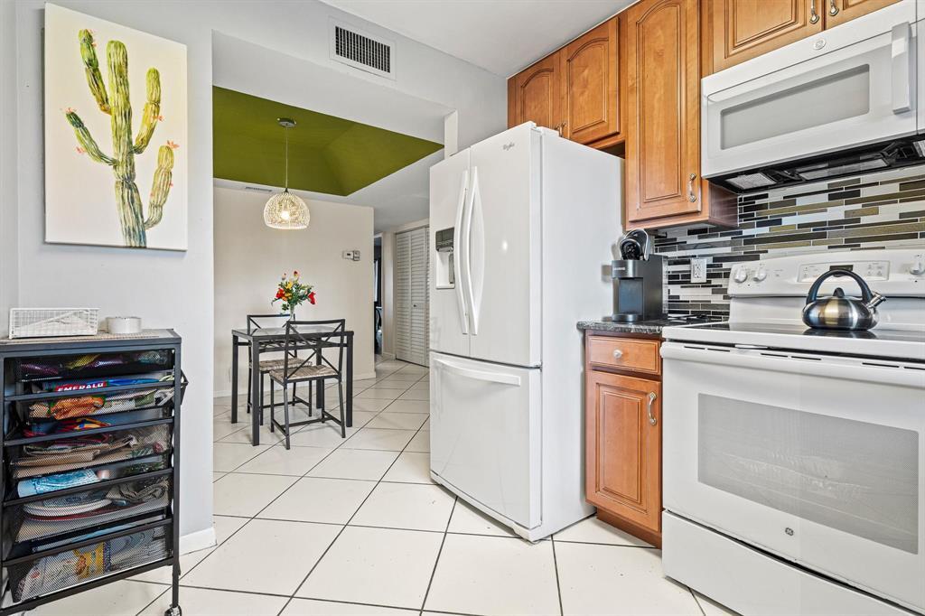 ASHMONT CONDOMINIUM E - Residential