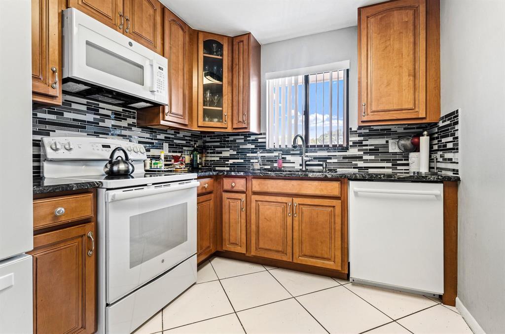 ASHMONT CONDOMINIUM E - Residential