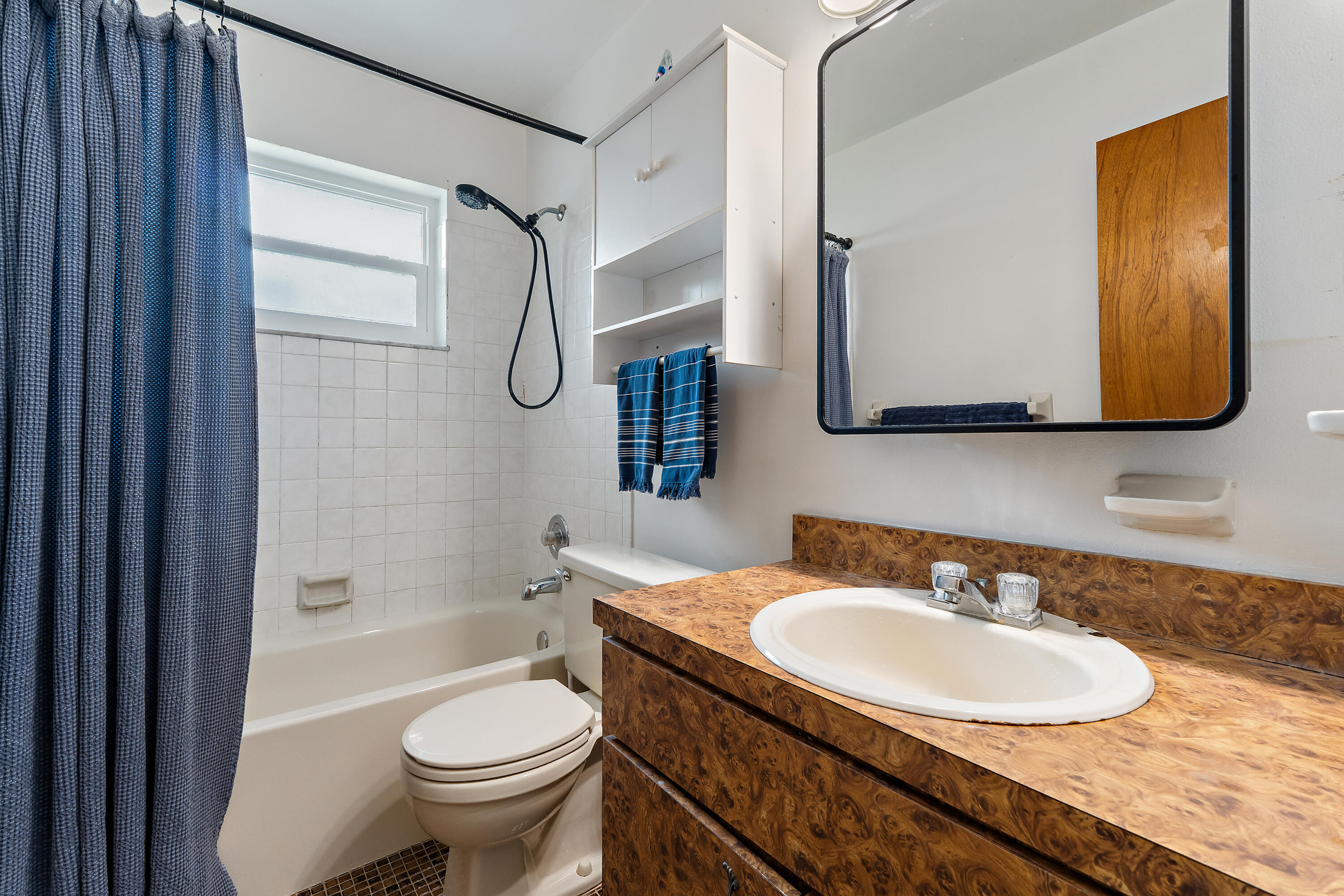 TEQUESTA PINES - Residential