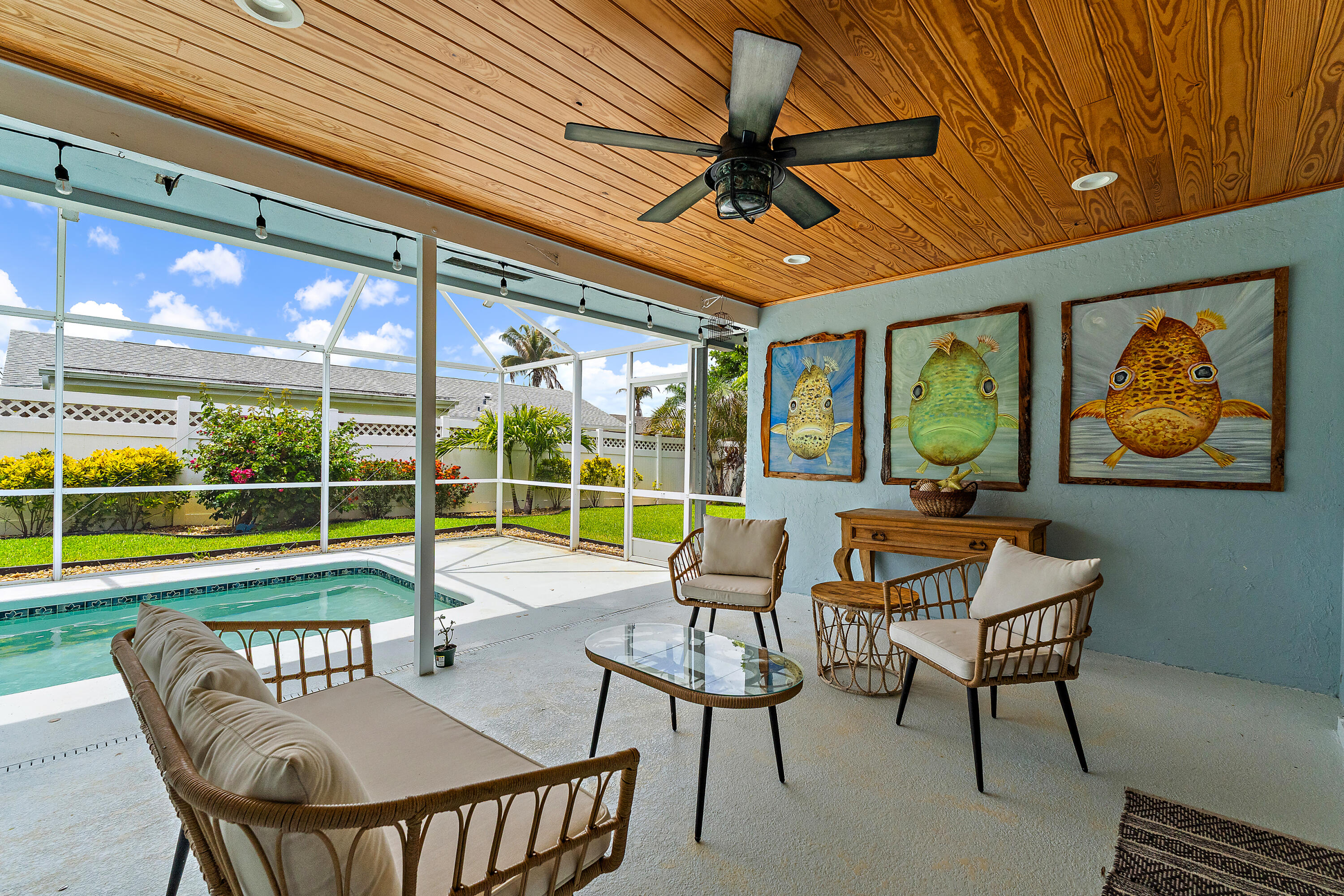 TEQUESTA PINES - Residential