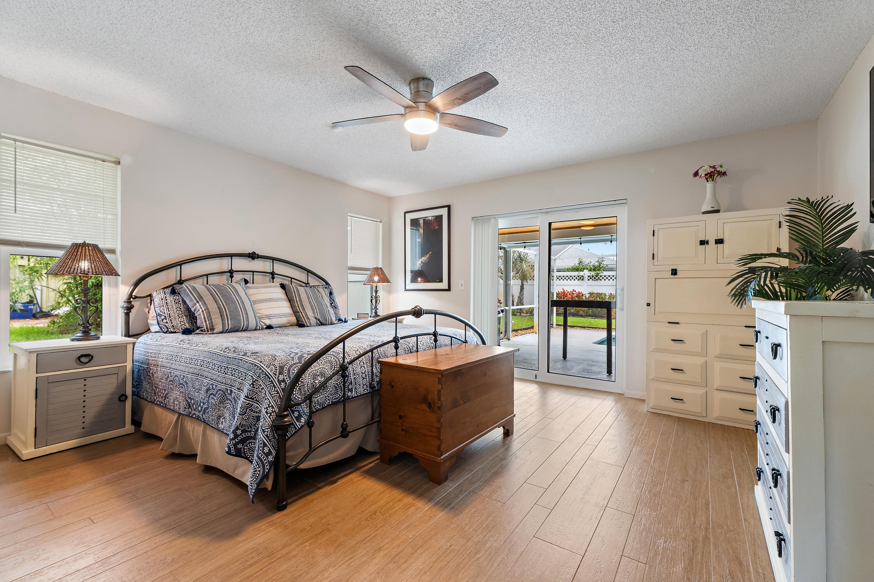 TEQUESTA PINES - Residential