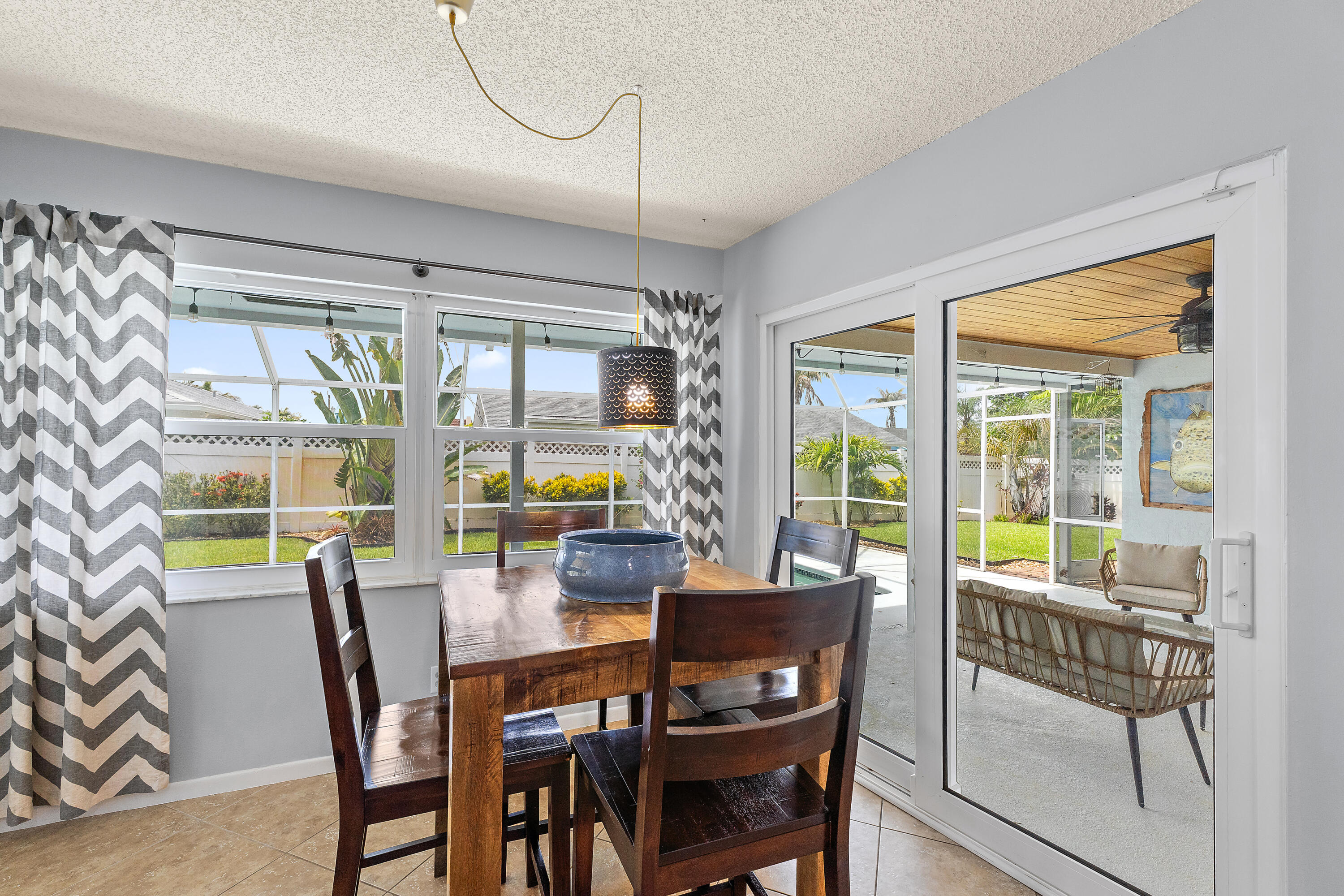 TEQUESTA PINES - Residential