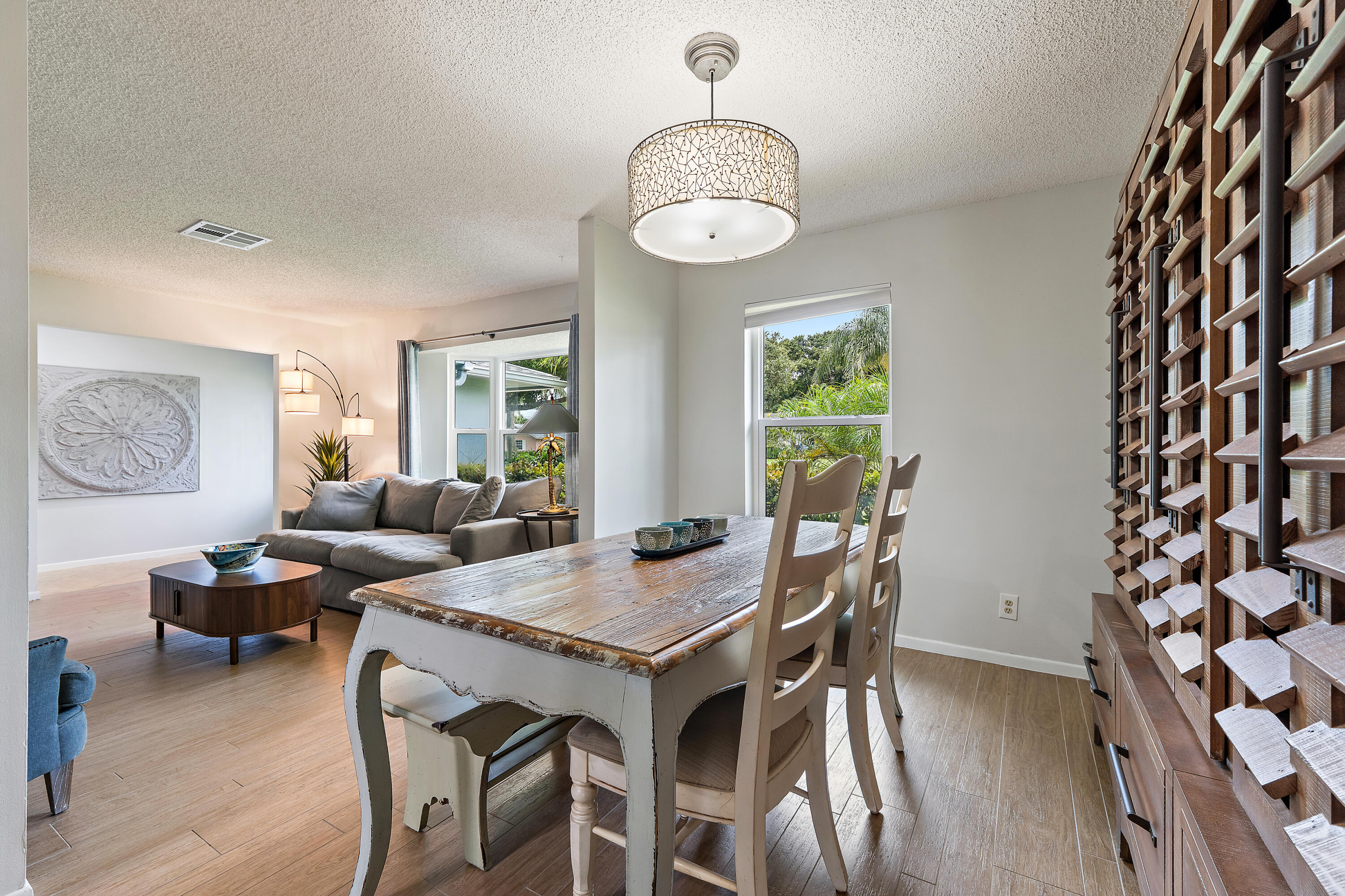 TEQUESTA PINES - Residential