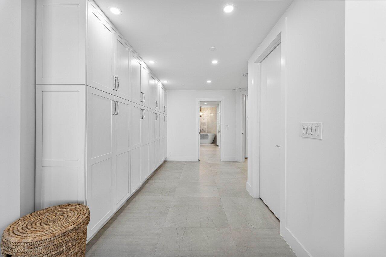 PALM BEACH HAMPTON CONDO - Residential