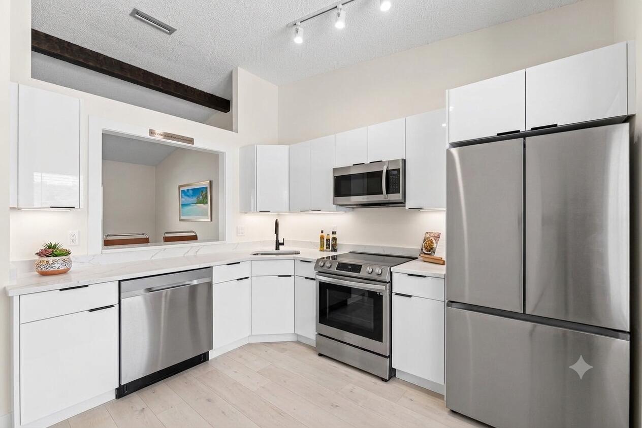PALM CLUB VILLAGE I CONDO - Residential