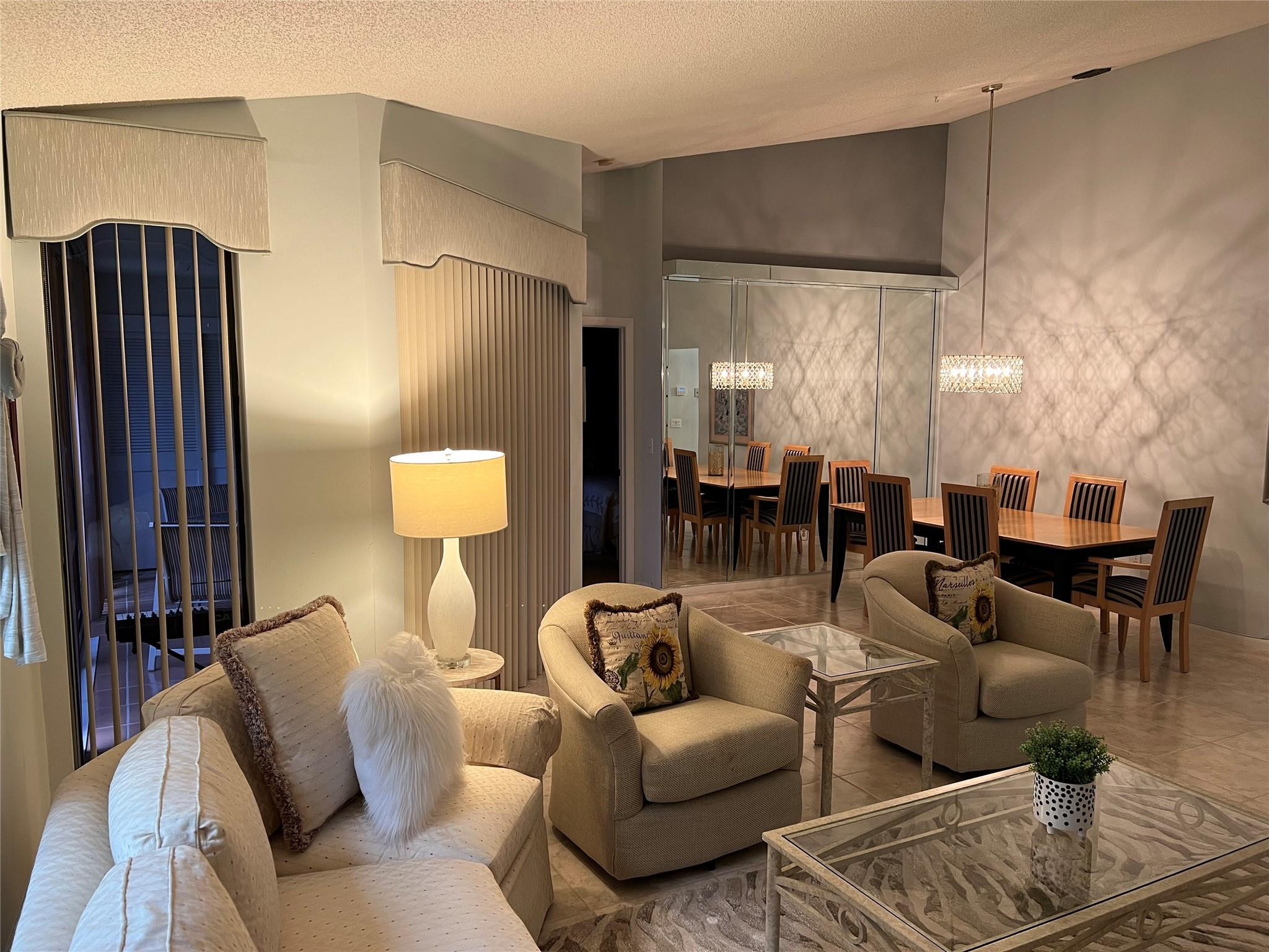 PLATINA / LUCENTE VILLAGE - Residential