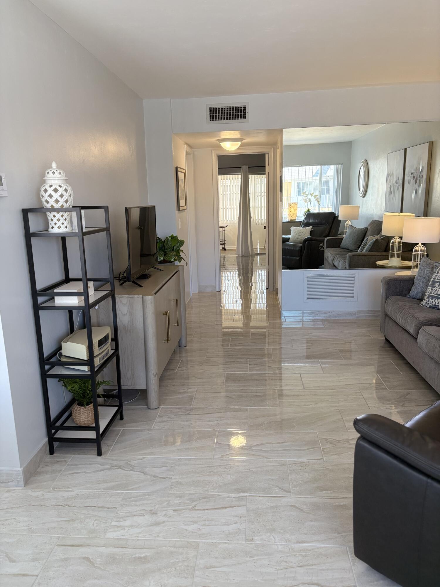 MURRY HILLS APT BLDG CONDO - Residential