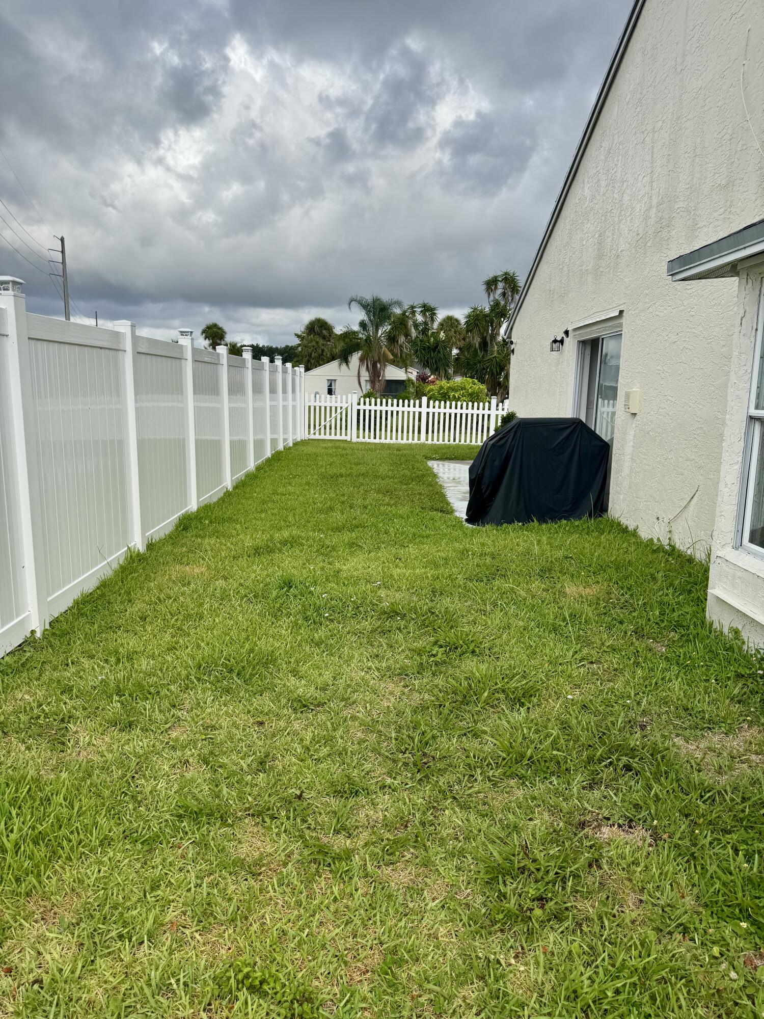 BOYNTON LAKES PL 6 - Residential Lease