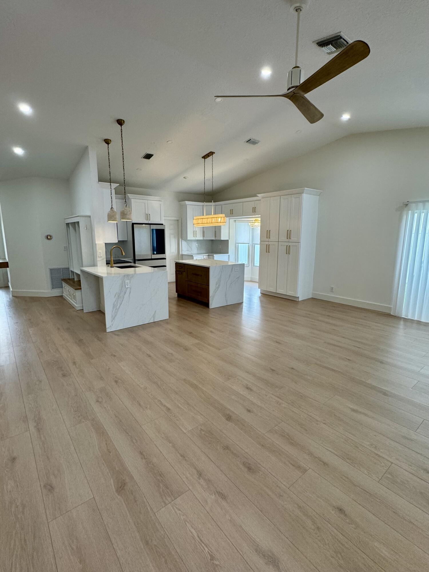 BOYNTON LAKES PL 6 - Residential Lease