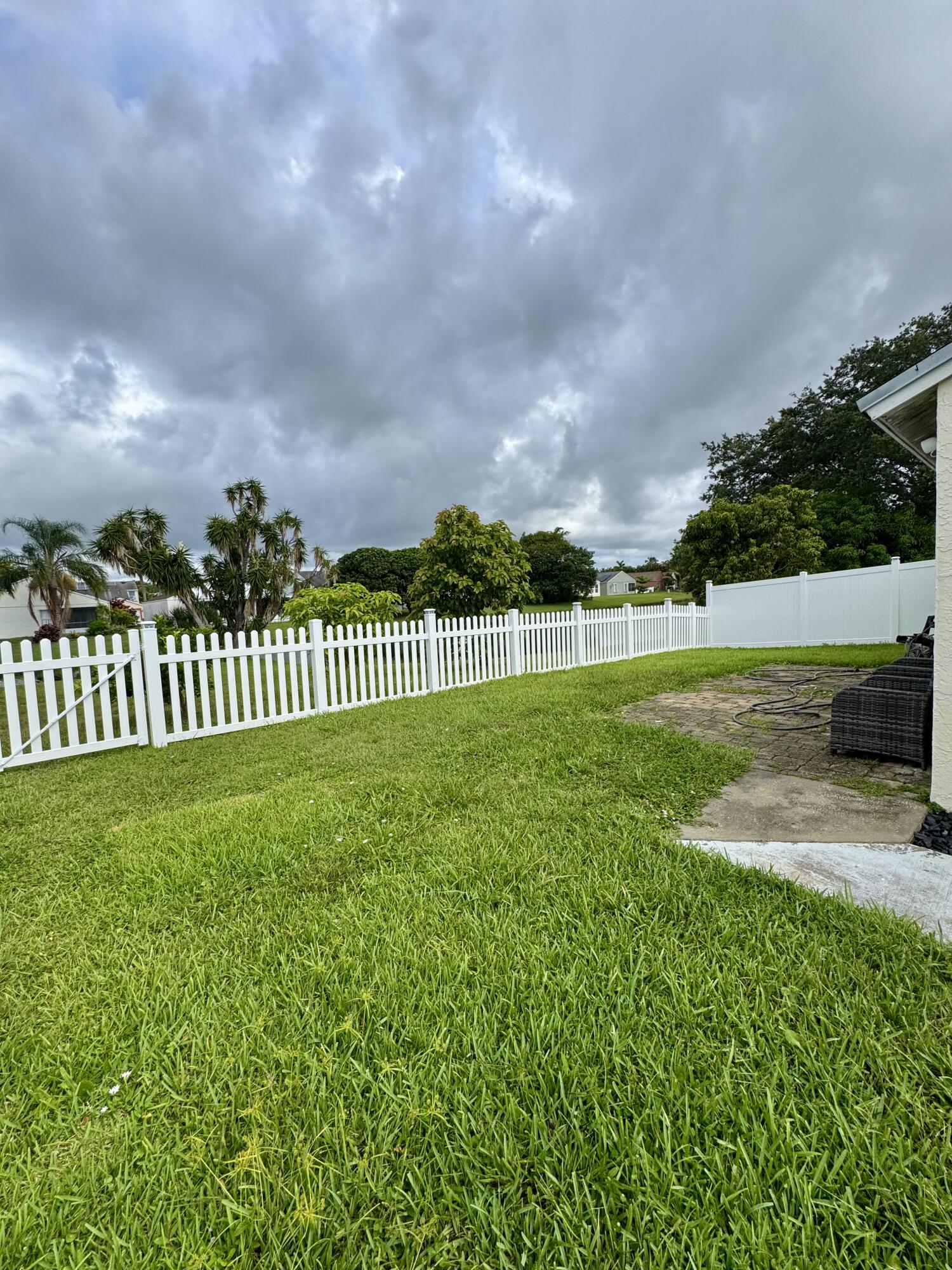 BOYNTON LAKES PL 6 - Residential Lease