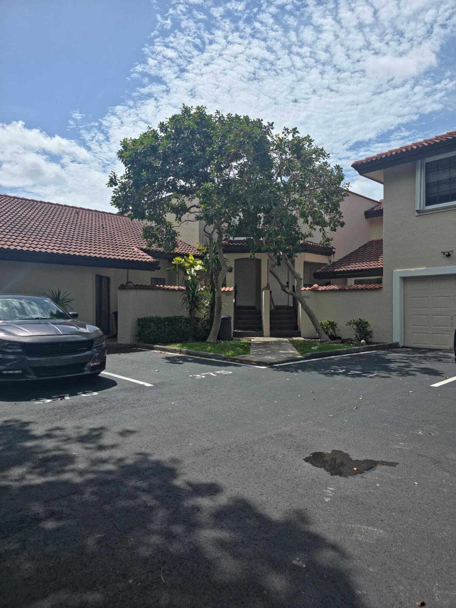 Beautiful 2-bedroom, 2.5-bath two-story town home featuring an open floor plan, spacious living and dining areas, a well-equipped kitchen, guest half bath, and two private en-suite bedrooms upstairs. Enjoy low-maintenance living in a convenient location close to shopping, dining, schools, and major highways.