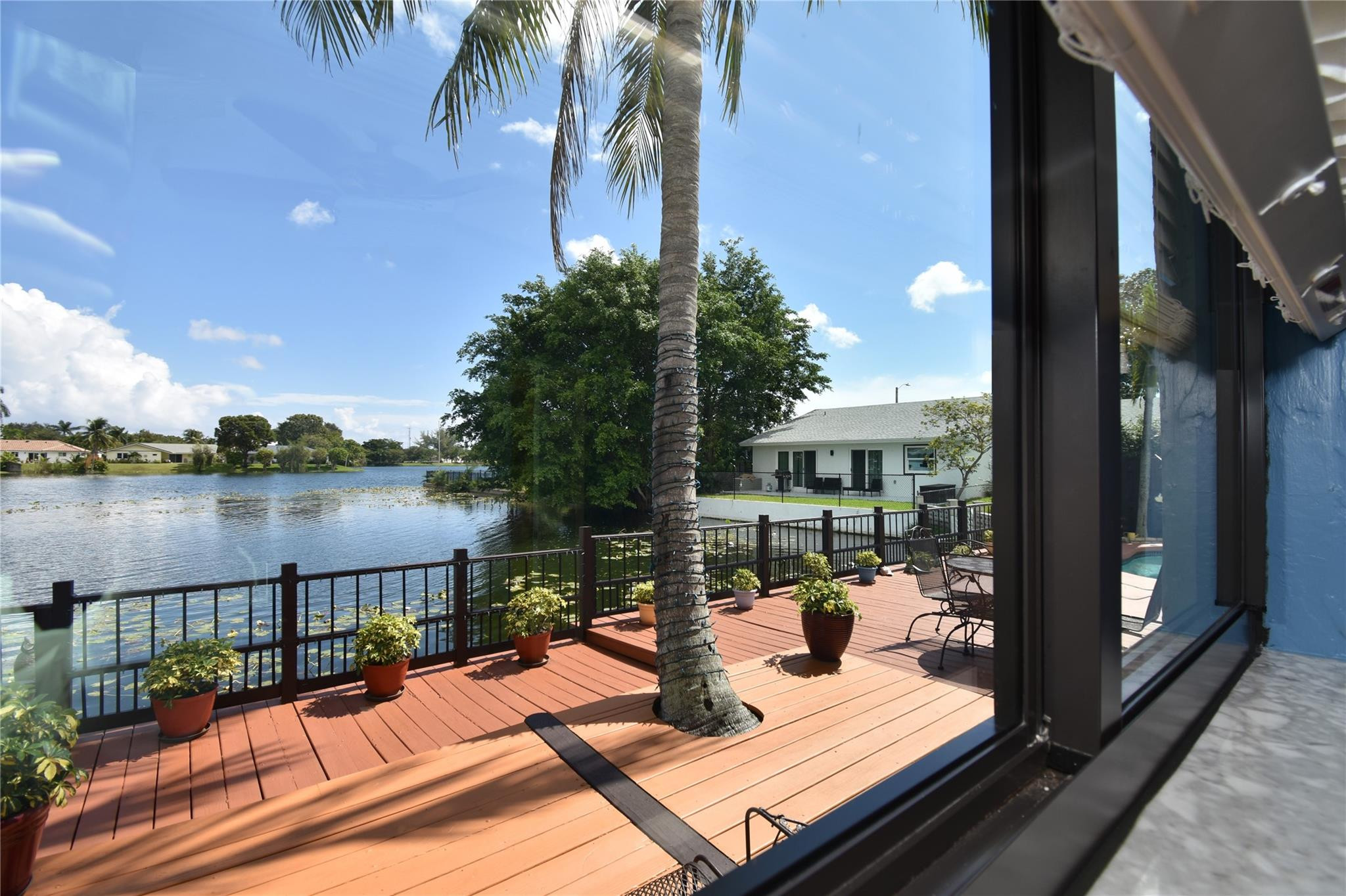 ROYAL PALM LAKE ESTATES - Residential