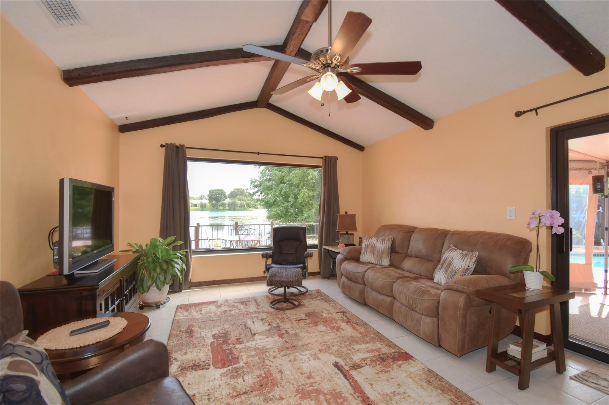 ROYAL PALM LAKE ESTATES - Residential