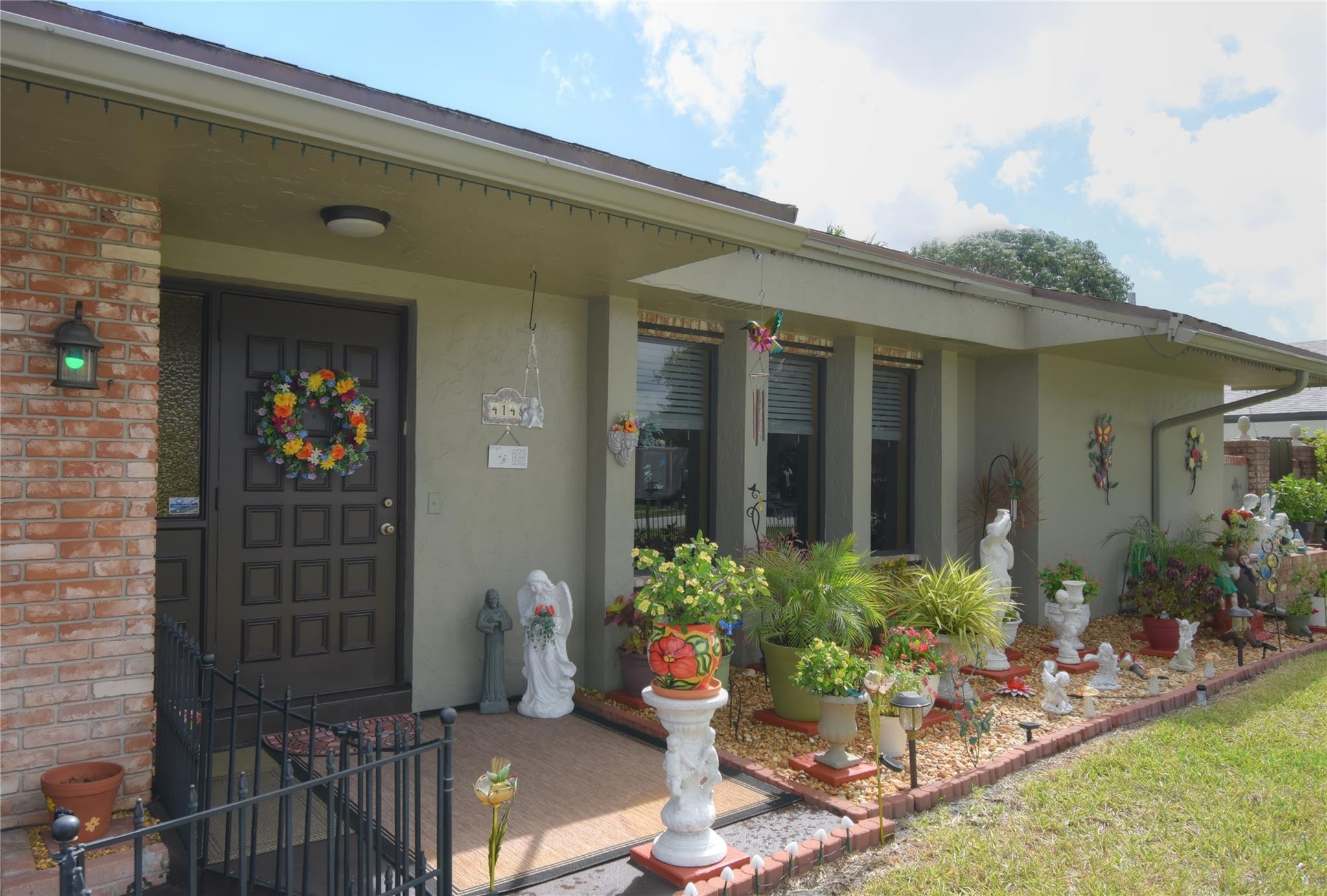 ROYAL PALM LAKE ESTATES - Residential