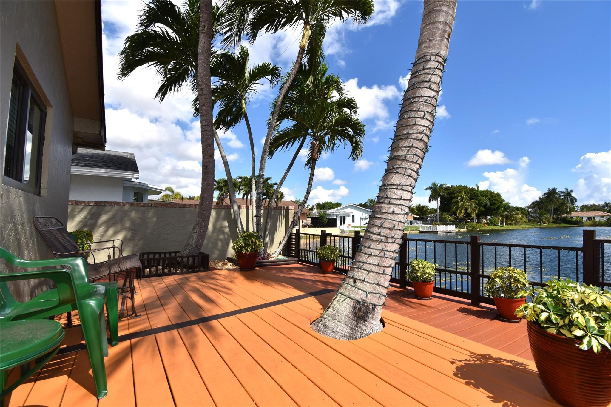 ROYAL PALM LAKE ESTATES - Residential