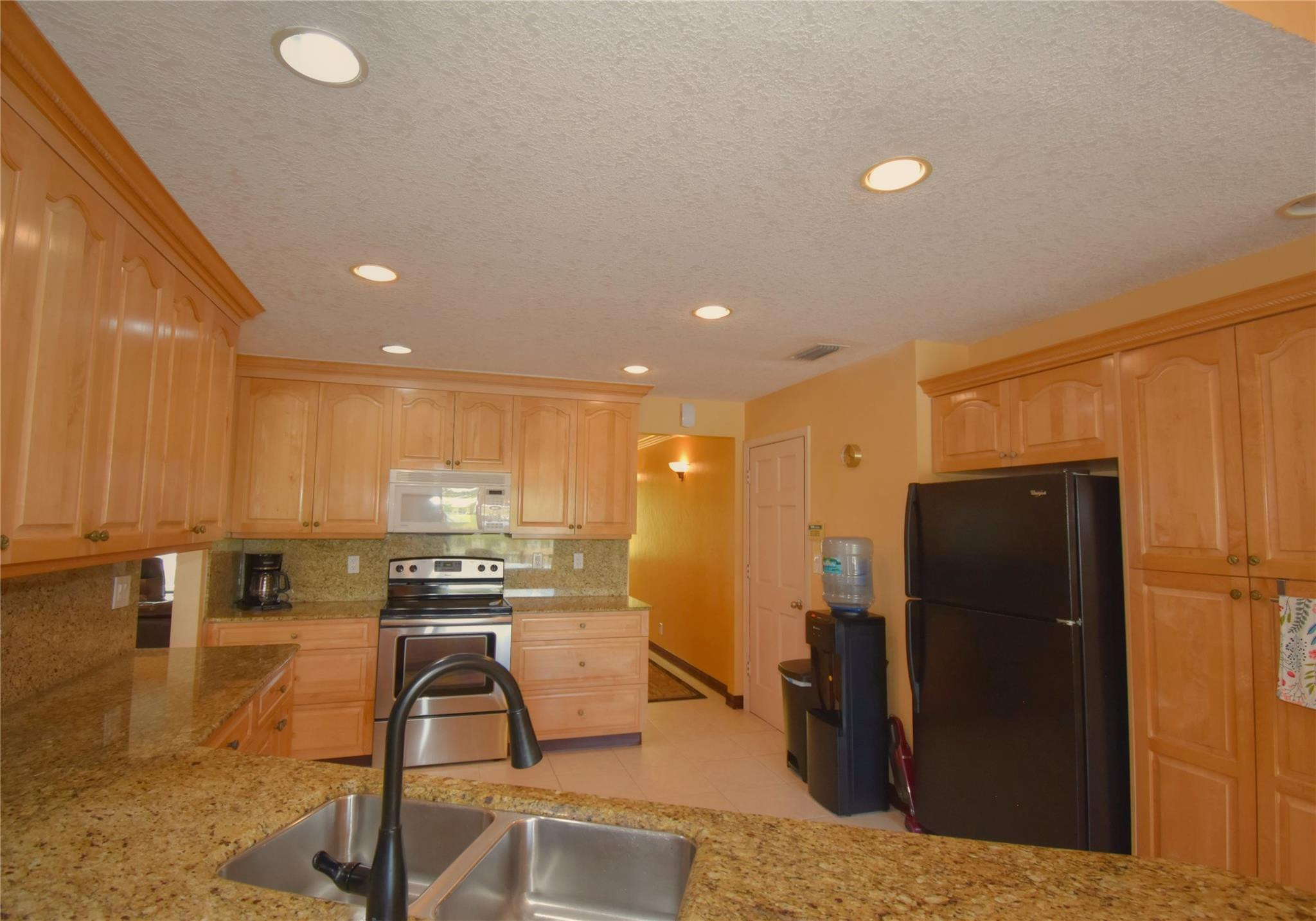 ROYAL PALM LAKE ESTATES - Residential