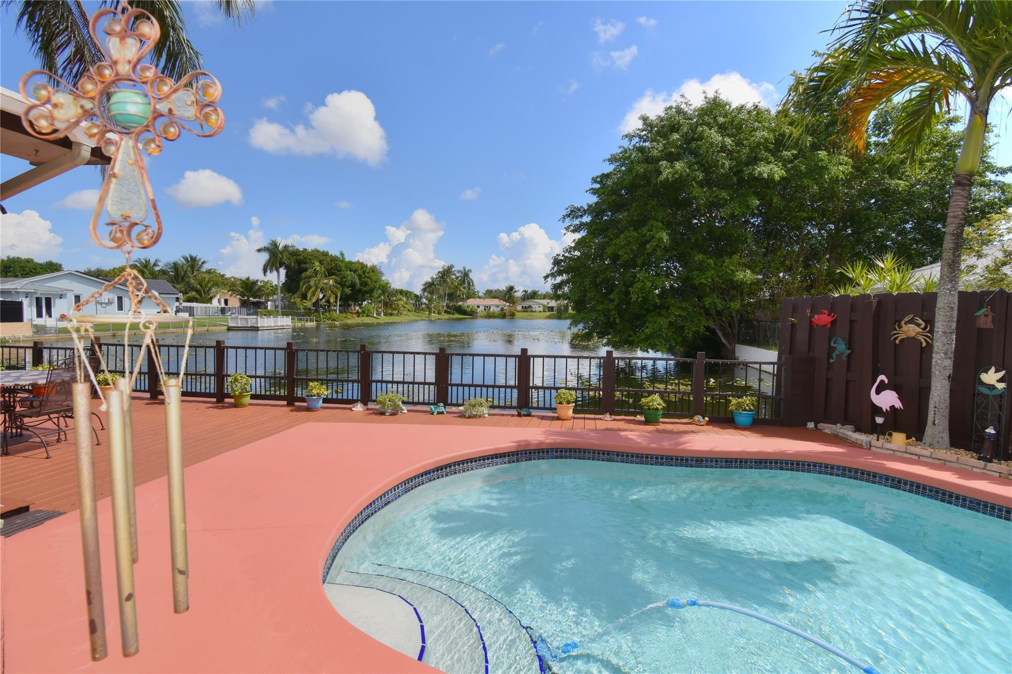 ROYAL PALM LAKE ESTATES - Residential