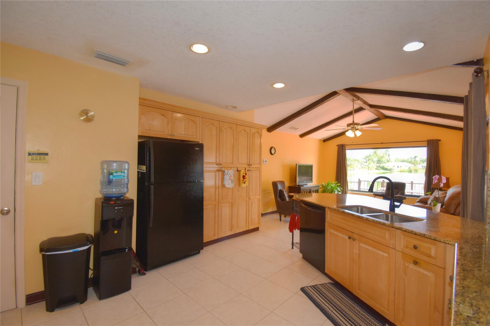 ROYAL PALM LAKE ESTATES - Residential